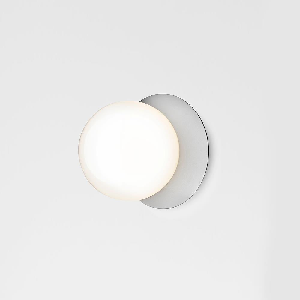 Nuura Liila Wall / Ceiling Light