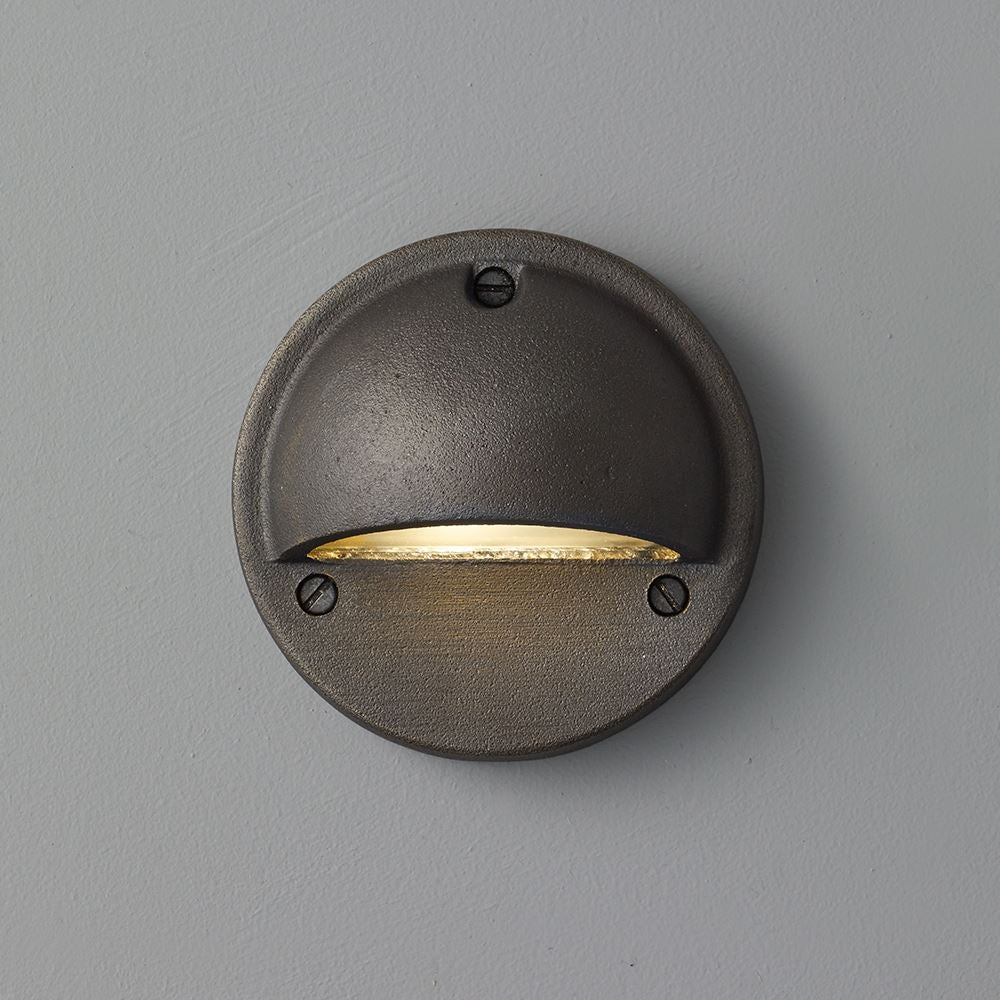 Davey Lidded Cast Brass Step Light - Low voltage