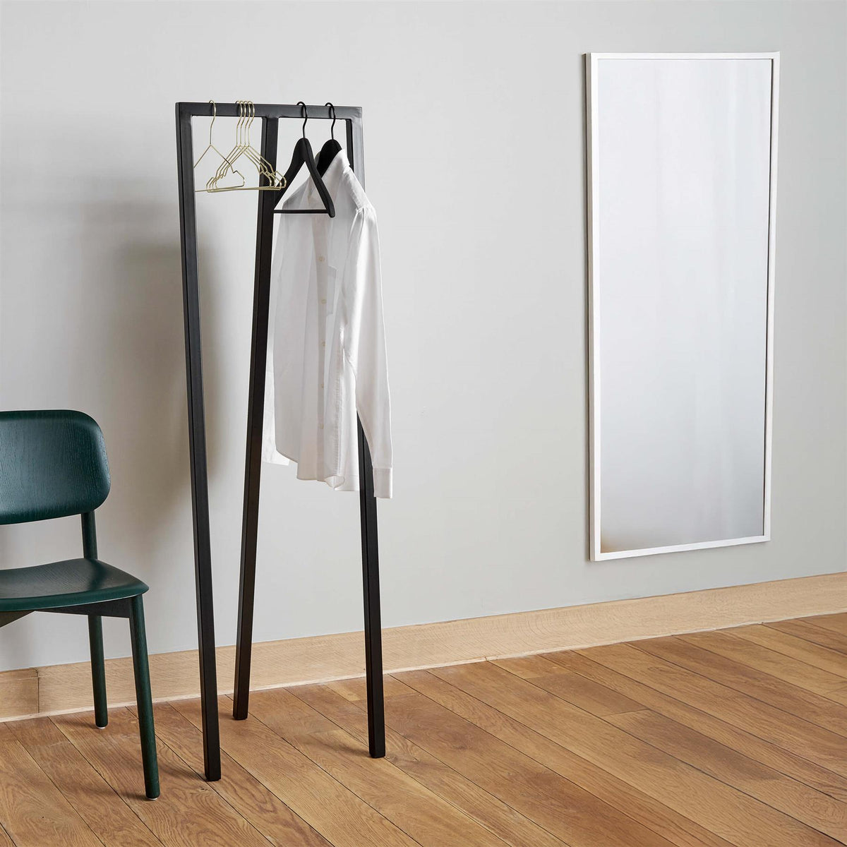 HAY Loop Stand Hall