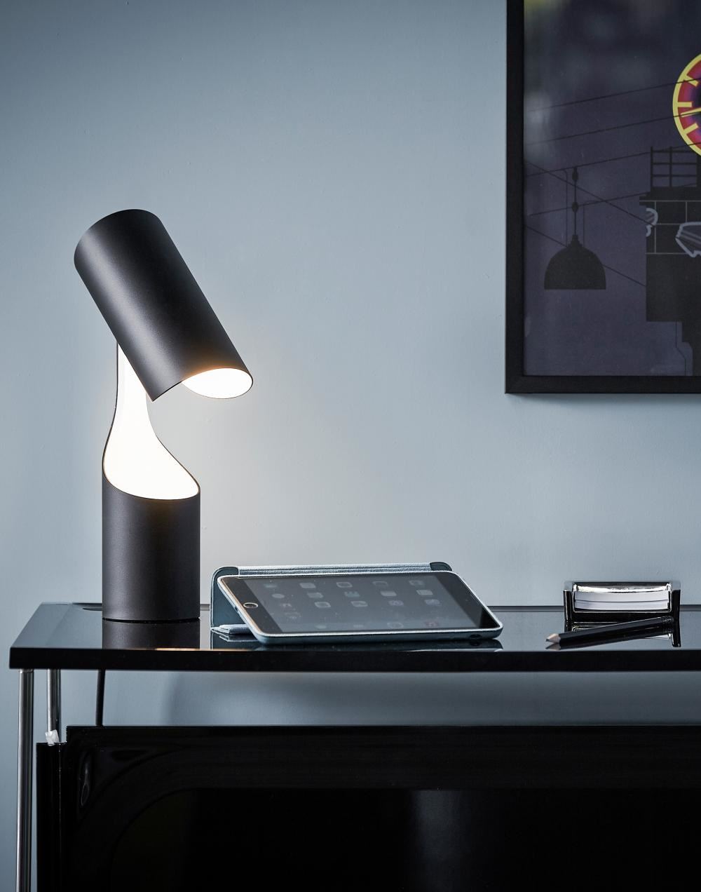 Le Klint Mutatio Table Lamp