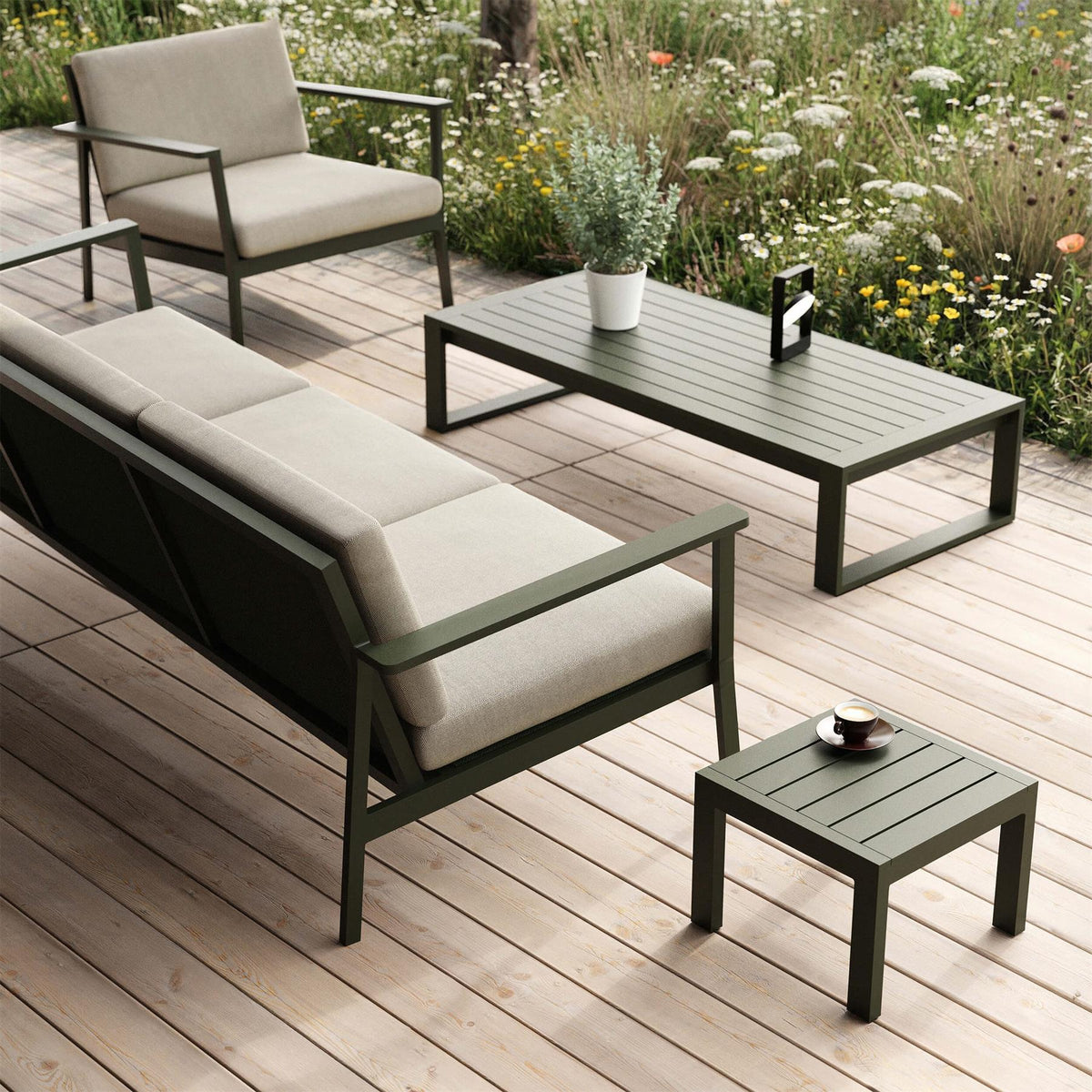 Case Furniture Eos Outdoor Coffee Table