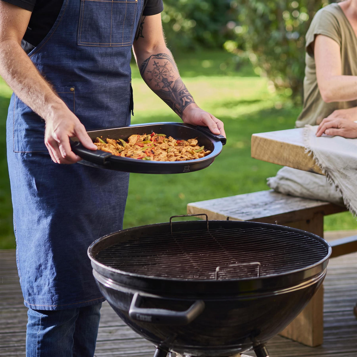 Peugeot Grill to Table Half Moon Plancha