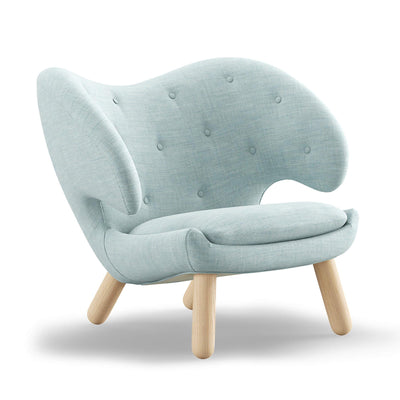 Finn Juhl The Pelican Chair in Clear Oiled Oak