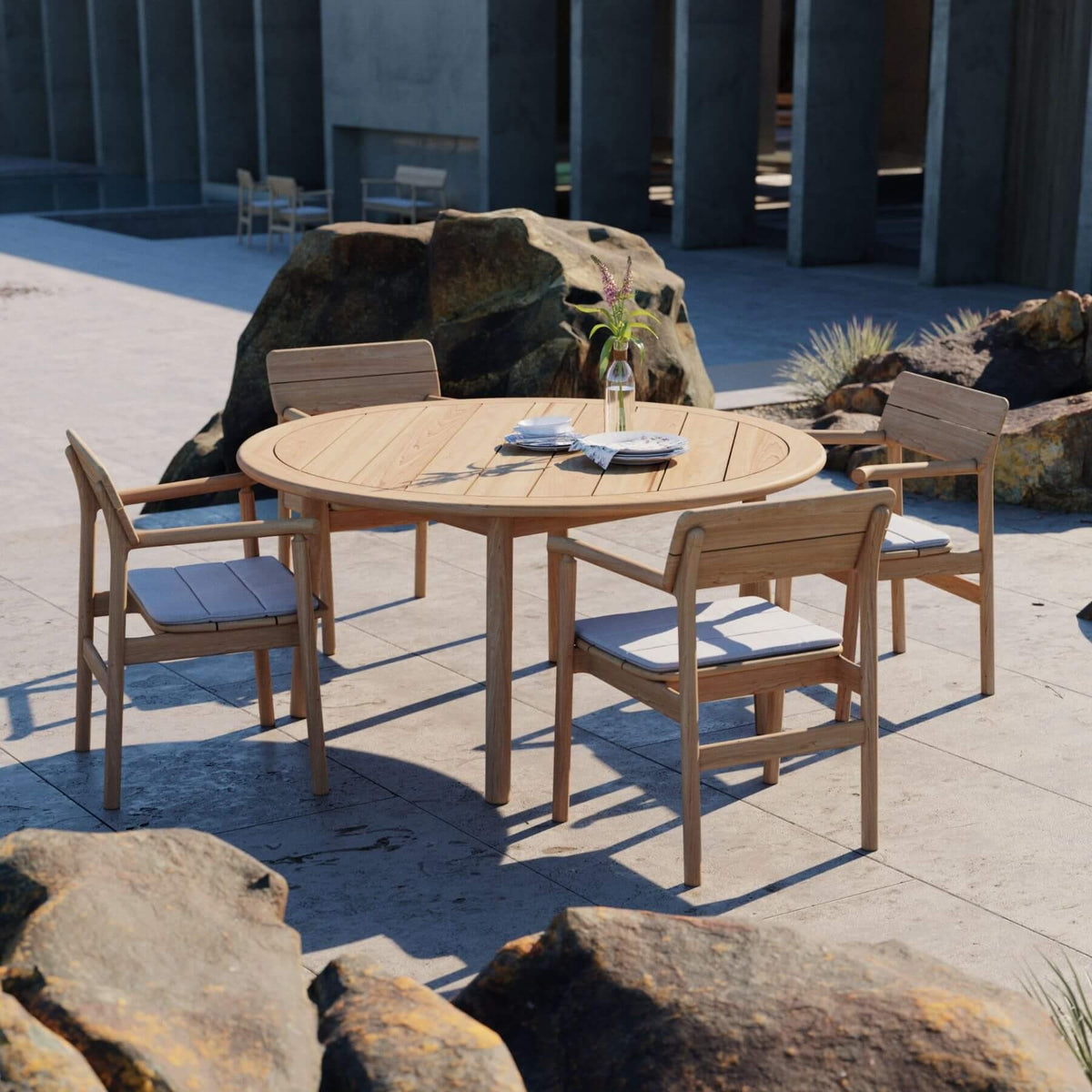 Case Furniture Tanso Round Outdoor Table