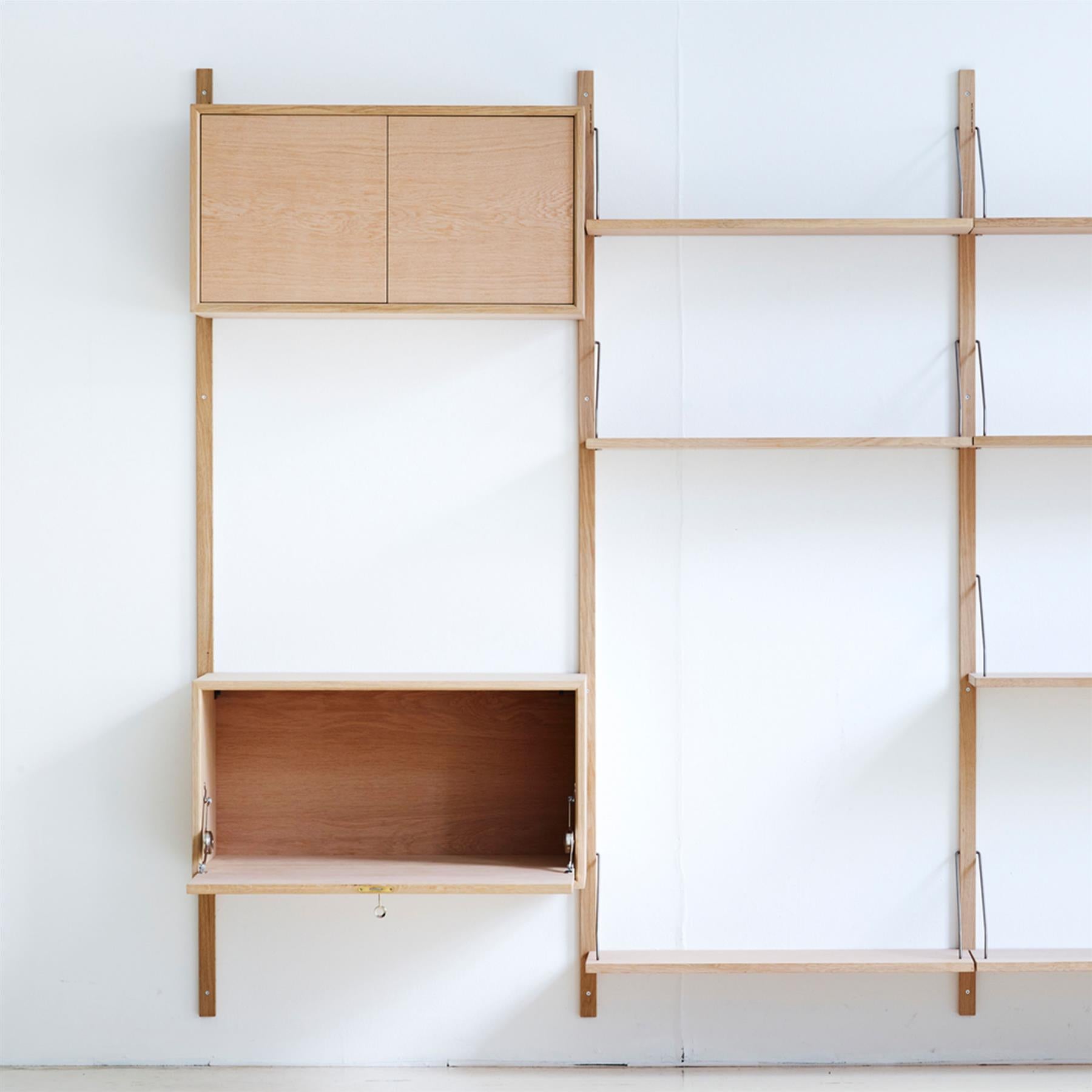 DK3 Royal 8 Cabinet with Writing/ Bar Flap