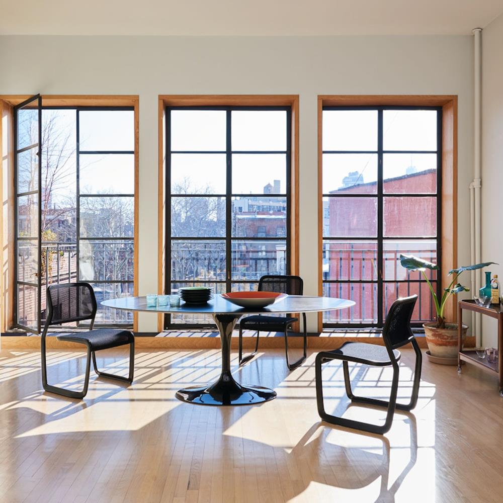 Knoll Saarinen Dining Table - Oval Laminate
