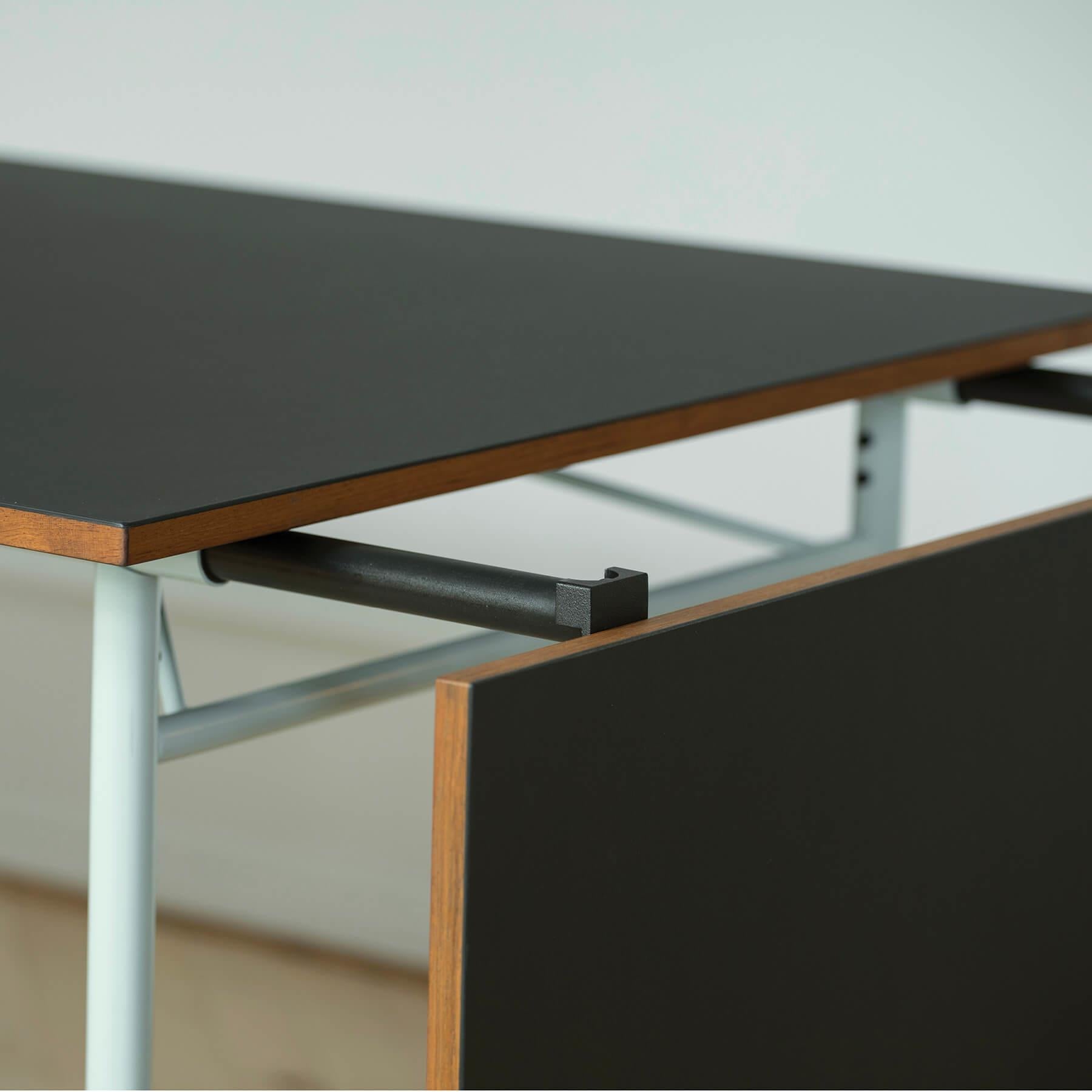 Finn Juhl Nyhavn Dining Table