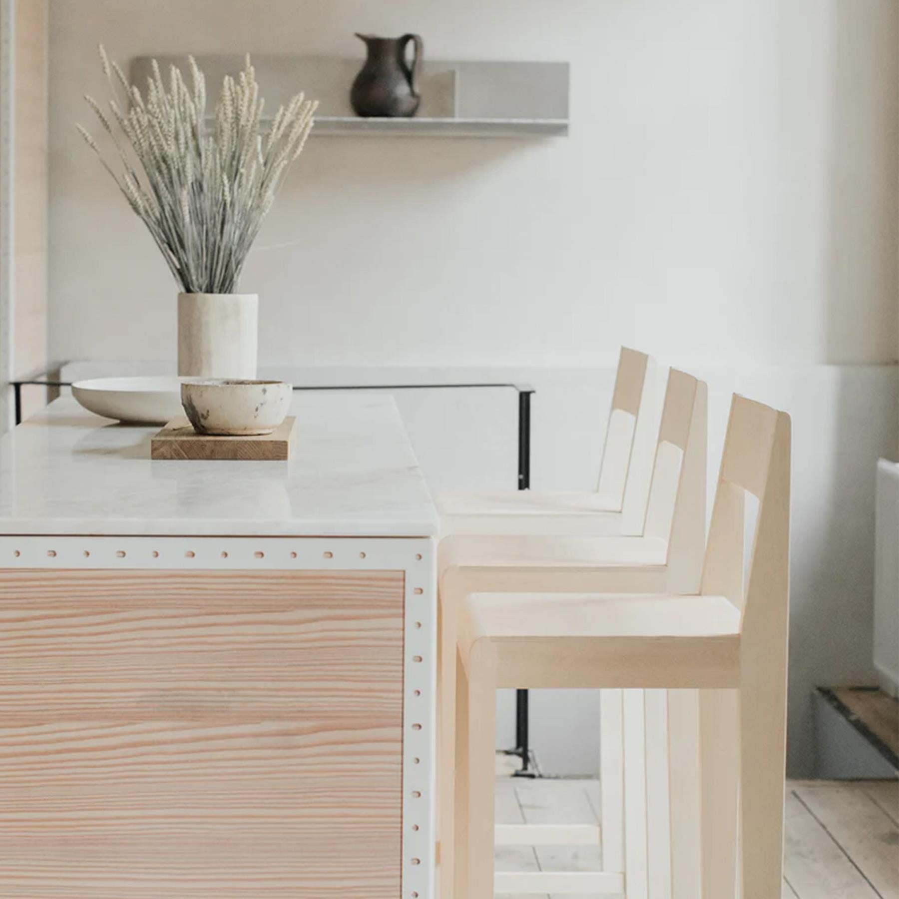 Frama Bar Chair 01