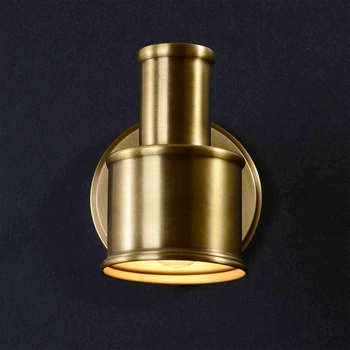 Jimmy Raiden Edmund Wall Light