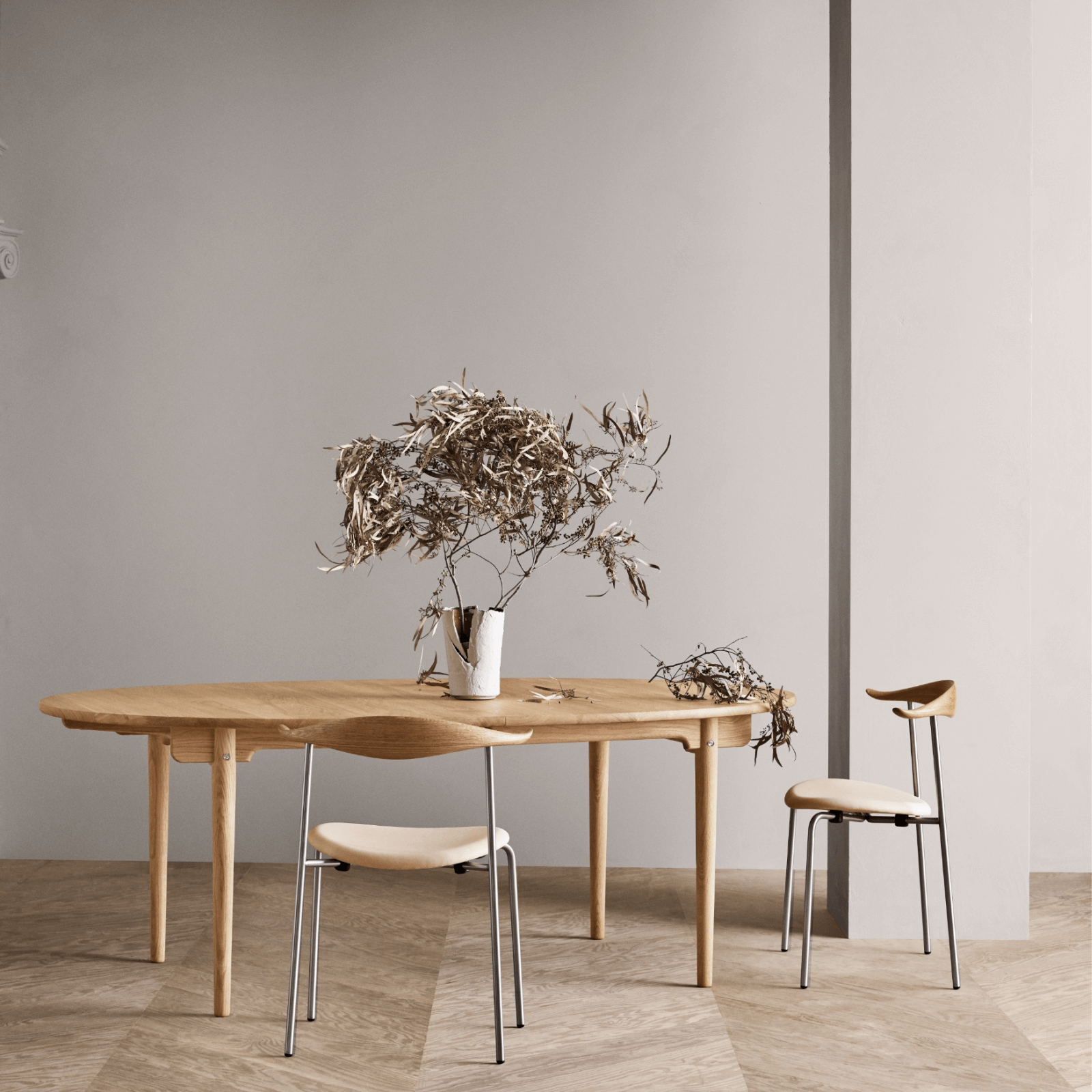 Carl Hansen & Son CH338 Extendable Dining Table
