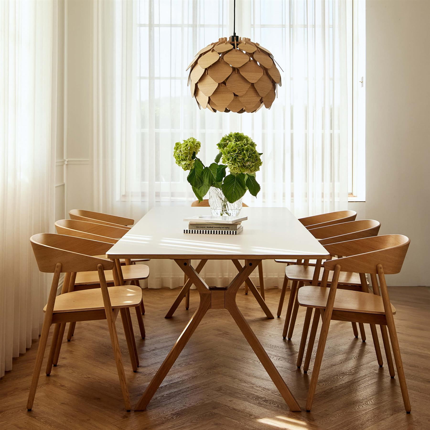 Andersen Furniture Space Extendable Dining Table