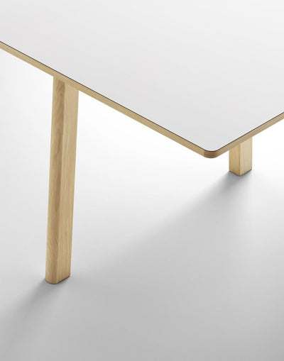 Fredericia Ana Extendable Dining Table