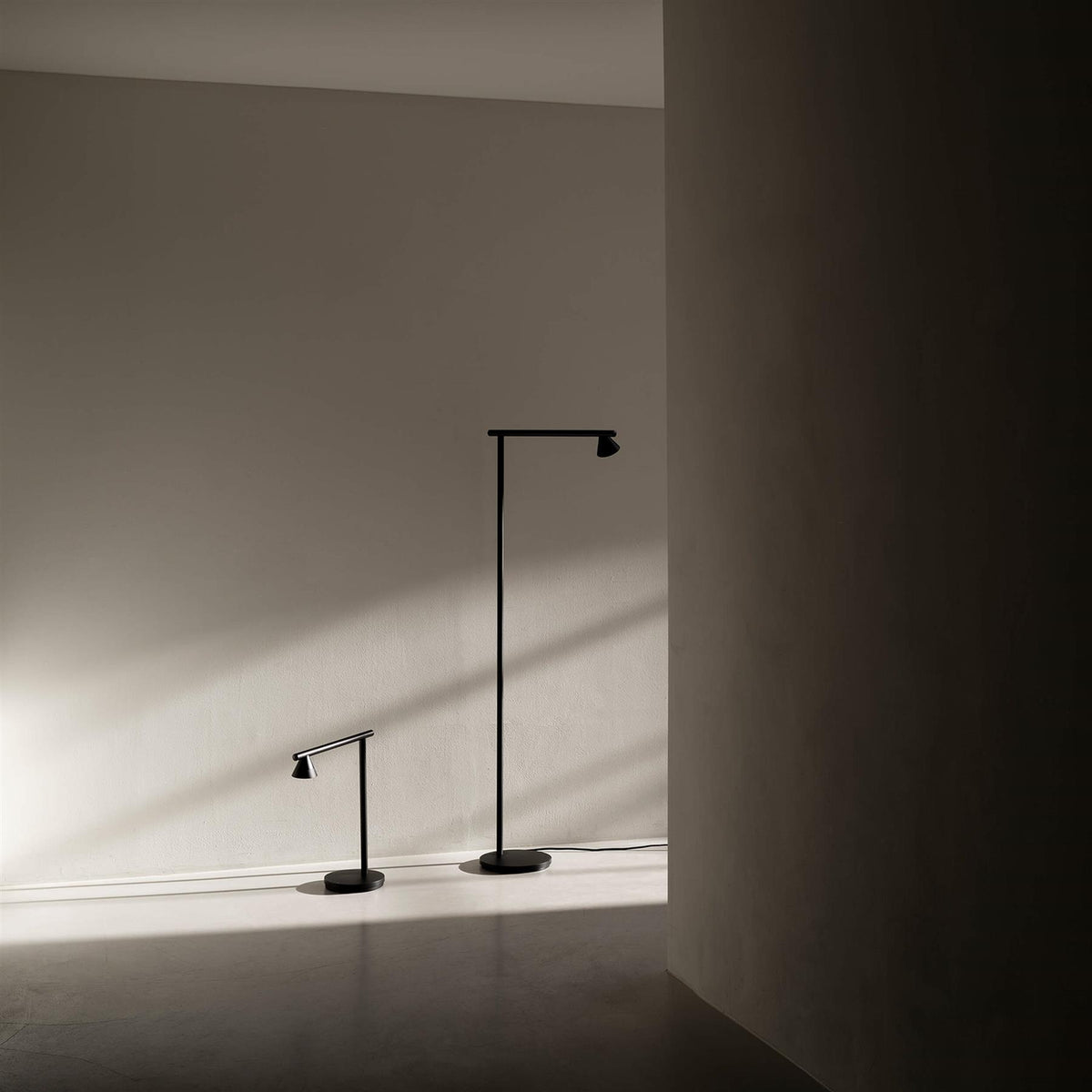 AGO Probe Table Lamp