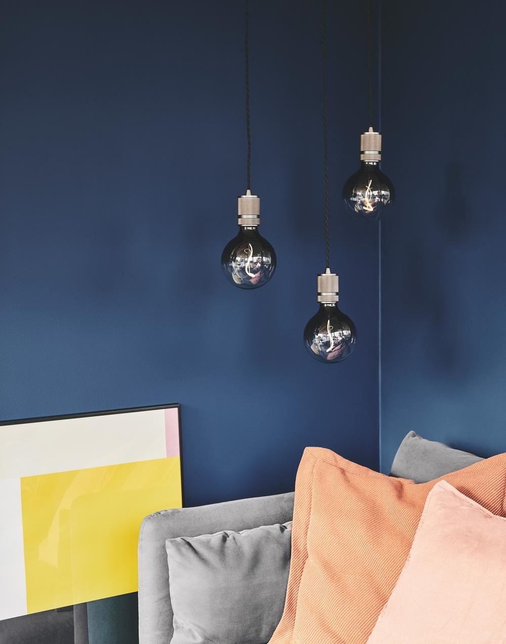 Triumph pendant fitting