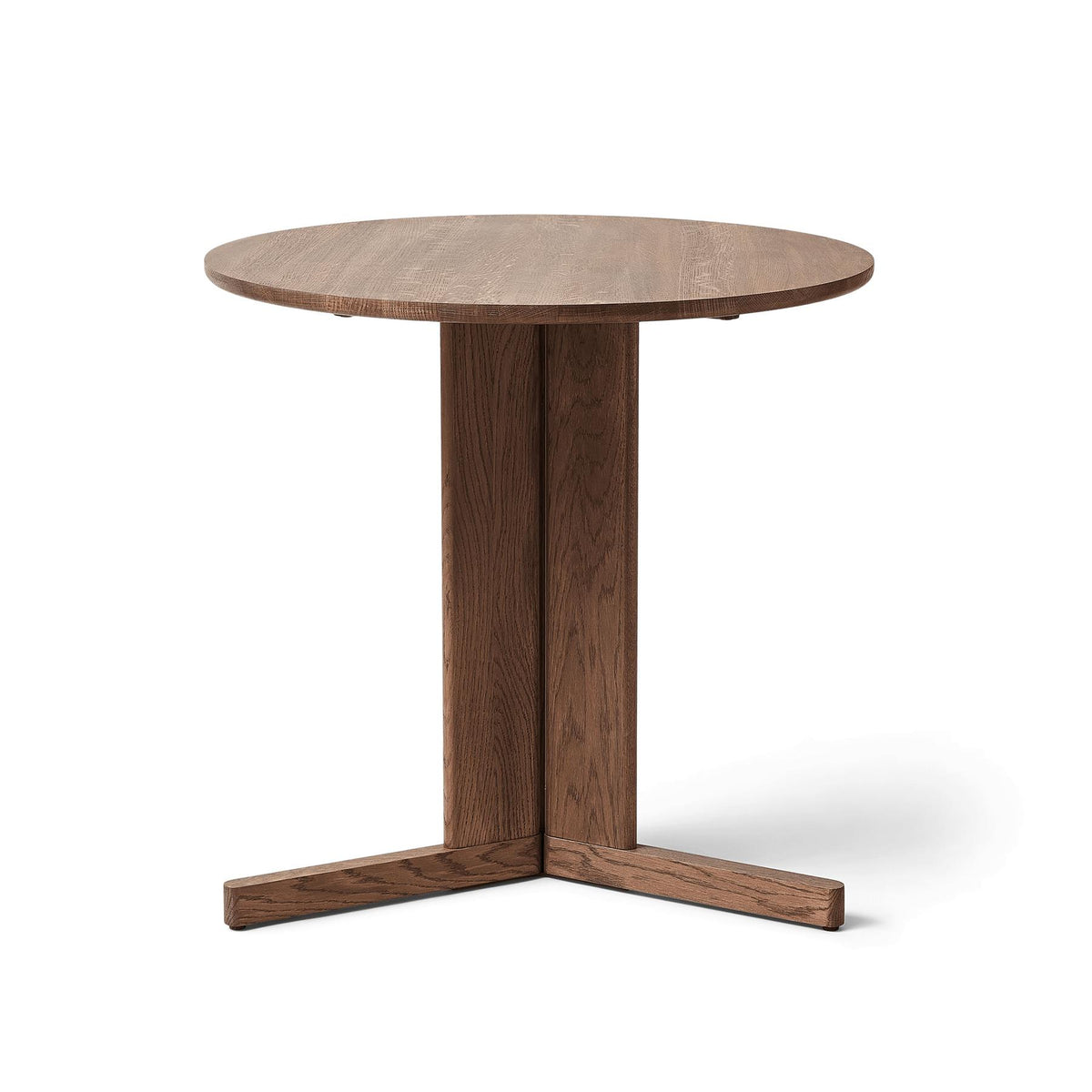 Form & Refine Trefoil Round 3 Leg Dining Table