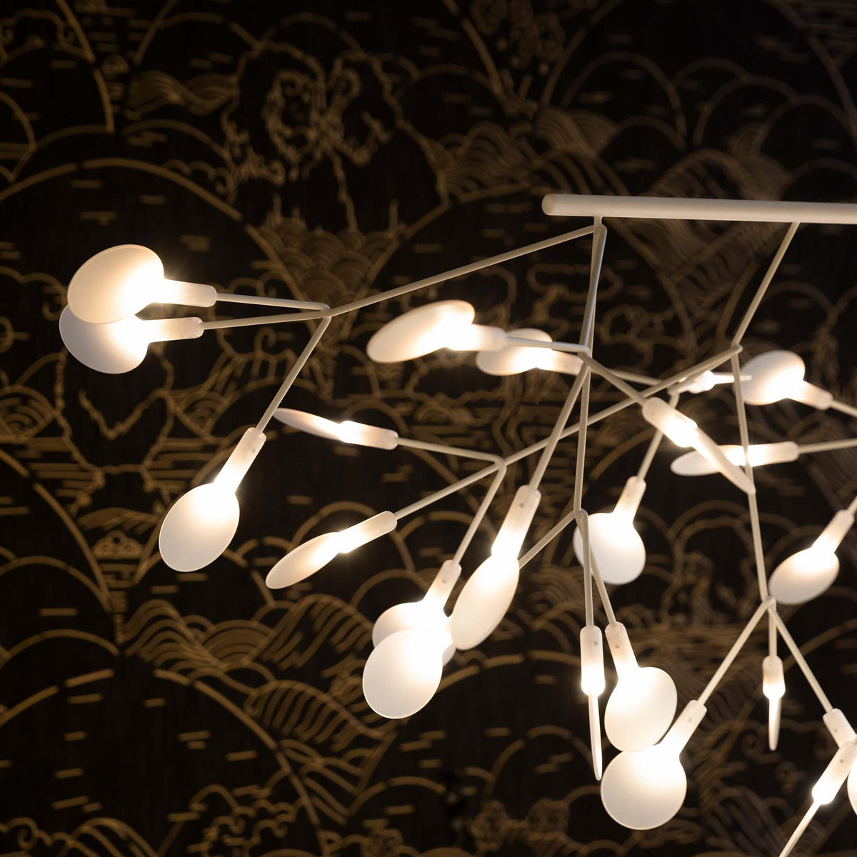 Moooi Heracleum III Linear Pendant Light