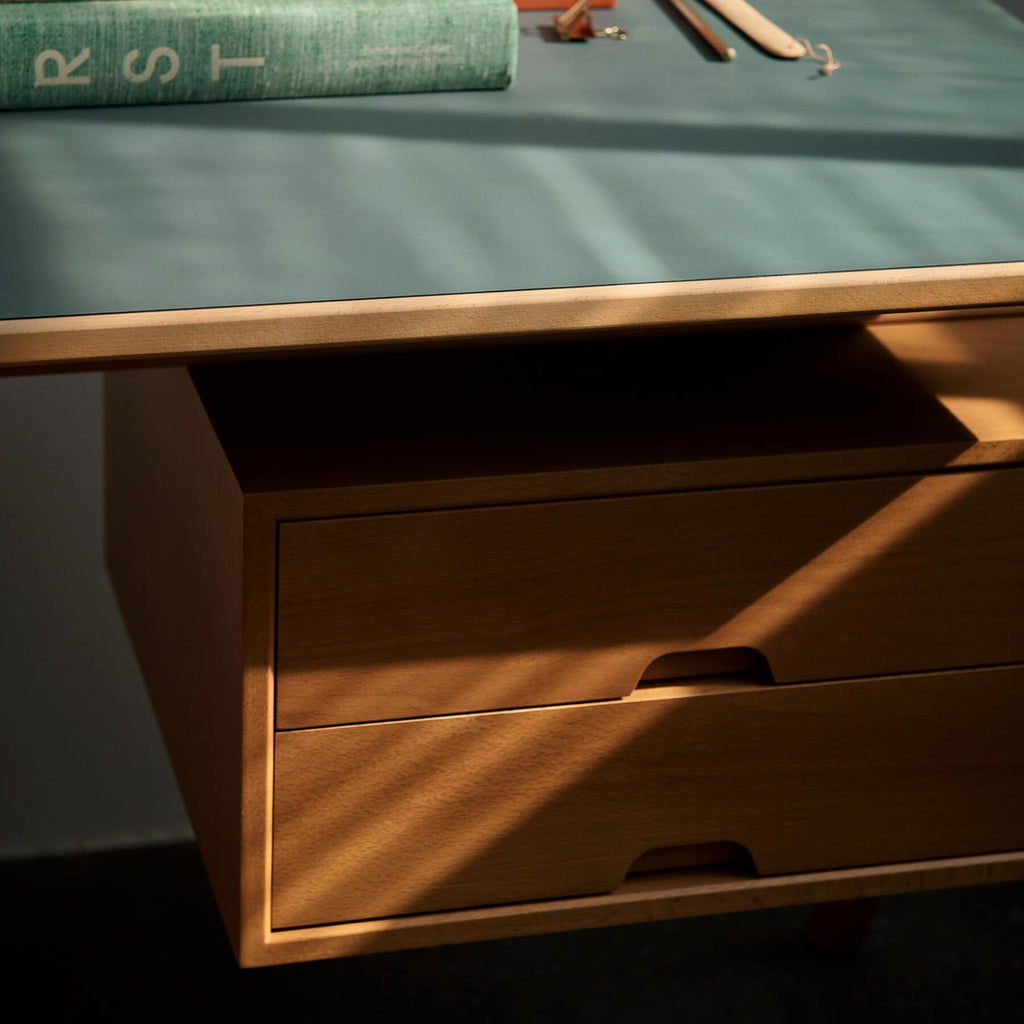 &Tradition RD3 Daystak Desk