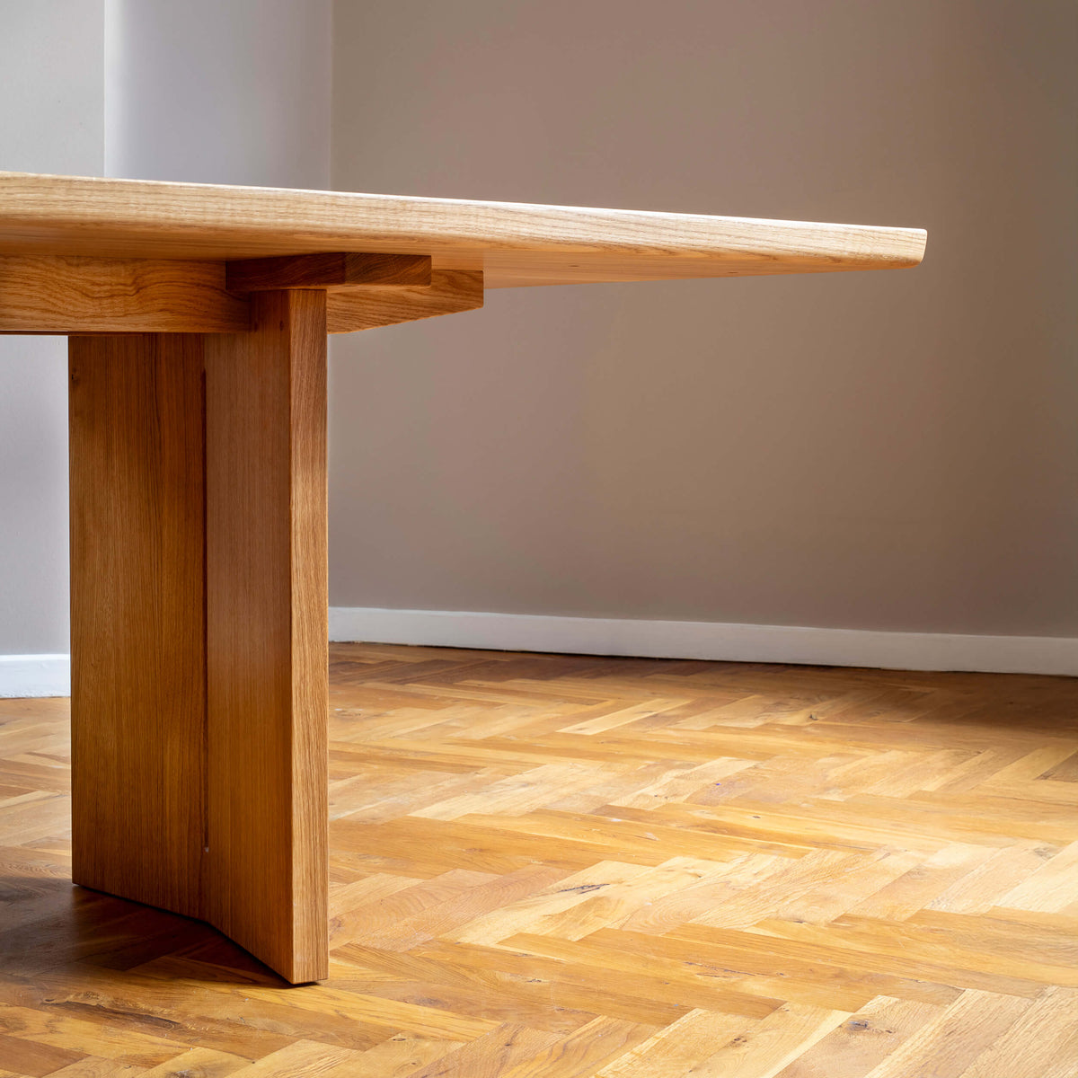 Bernstorffsminde Moku Ita Table
