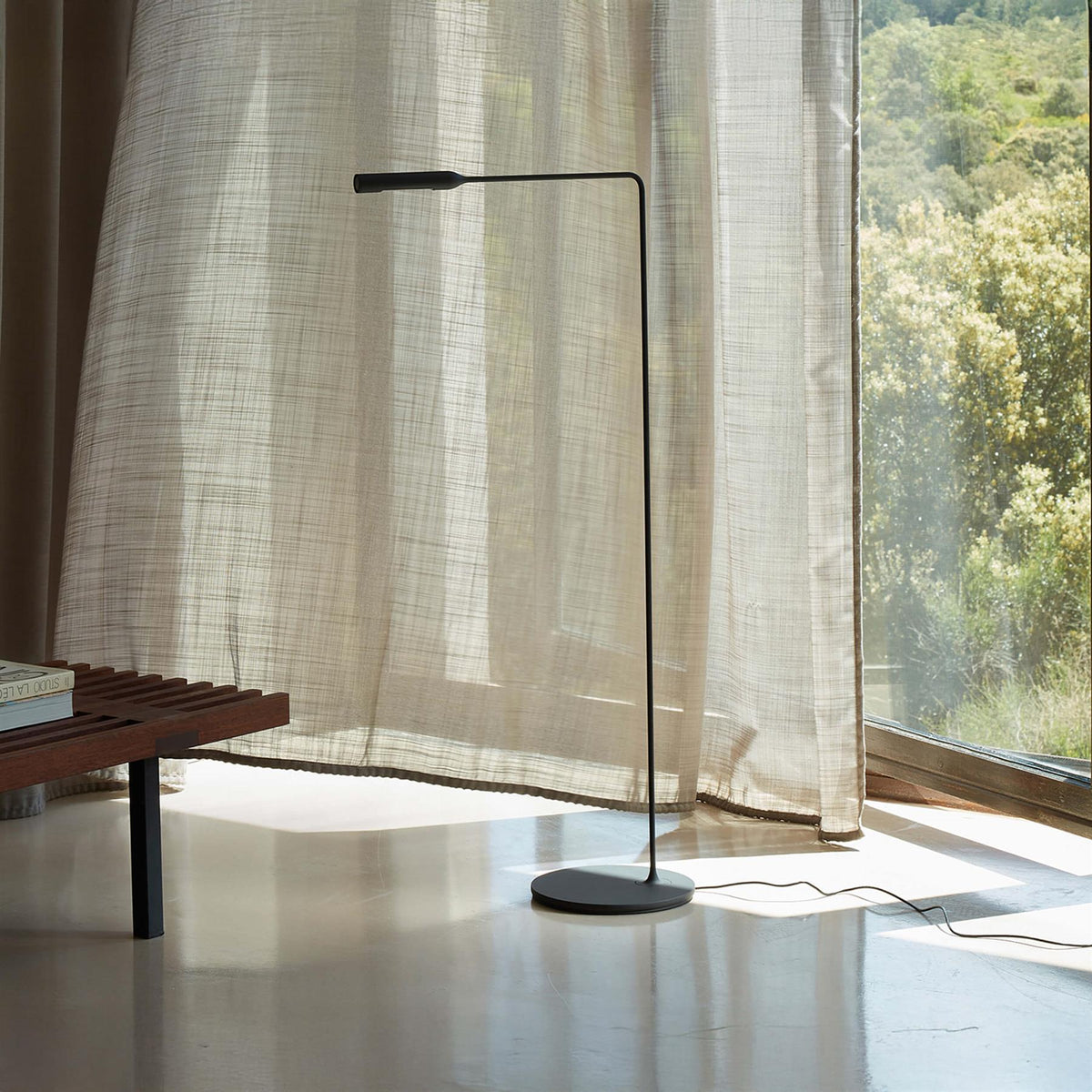 Lumina Flo Lounge Floor Lamp