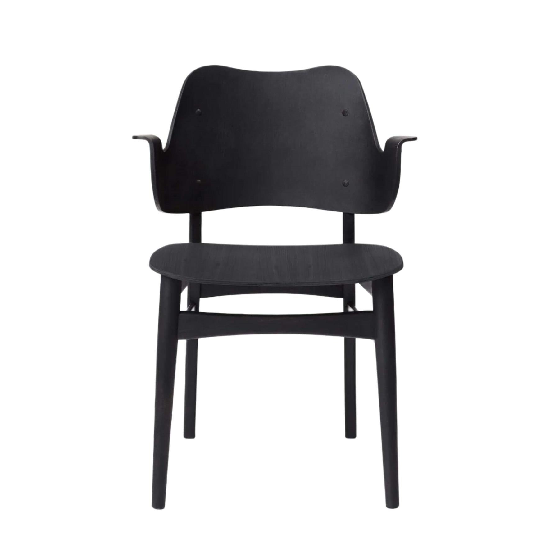 Warm Nordic Gesture Dining Chair