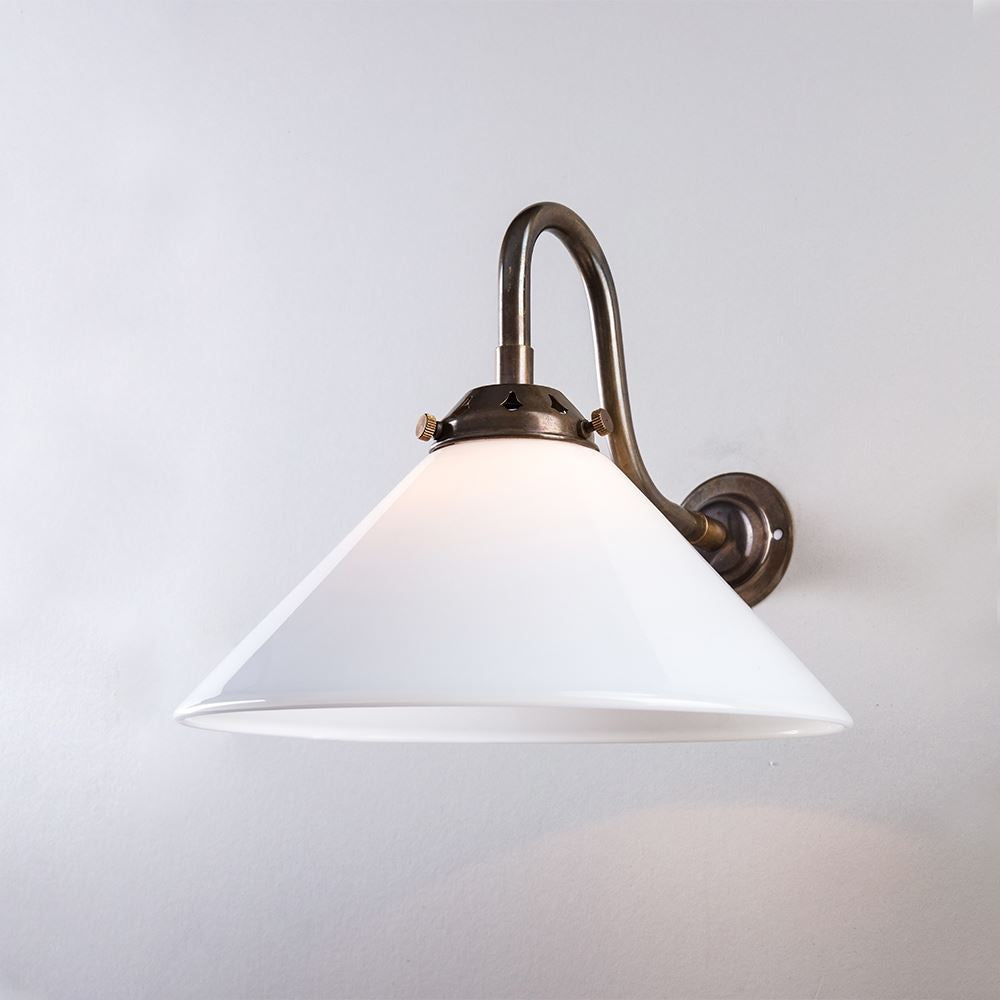 Outlet Old School Electric - Bathroom Version : Conical B22 Glass Wall Light