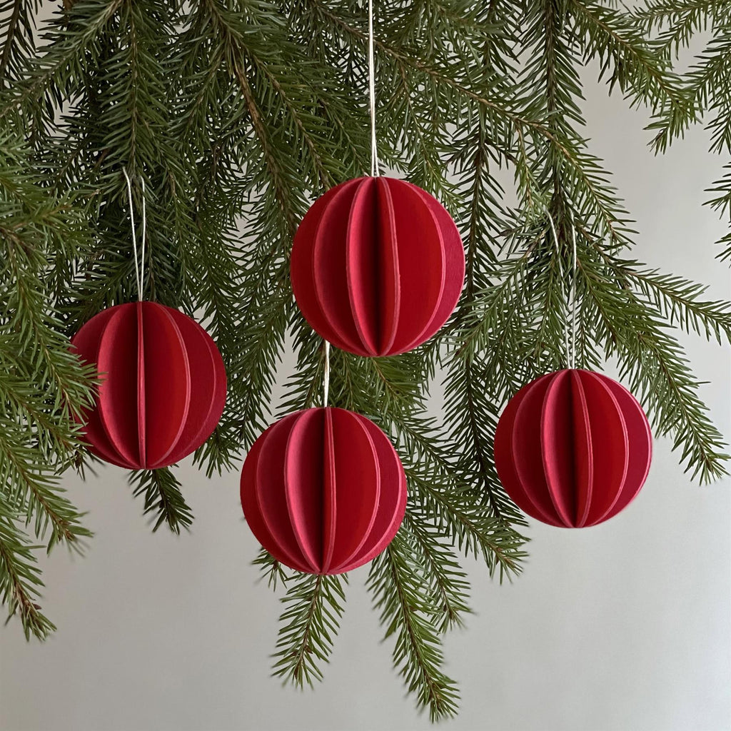 Lovi Wooden Christmas Baubles- Diameter : 6cm, Set of 4