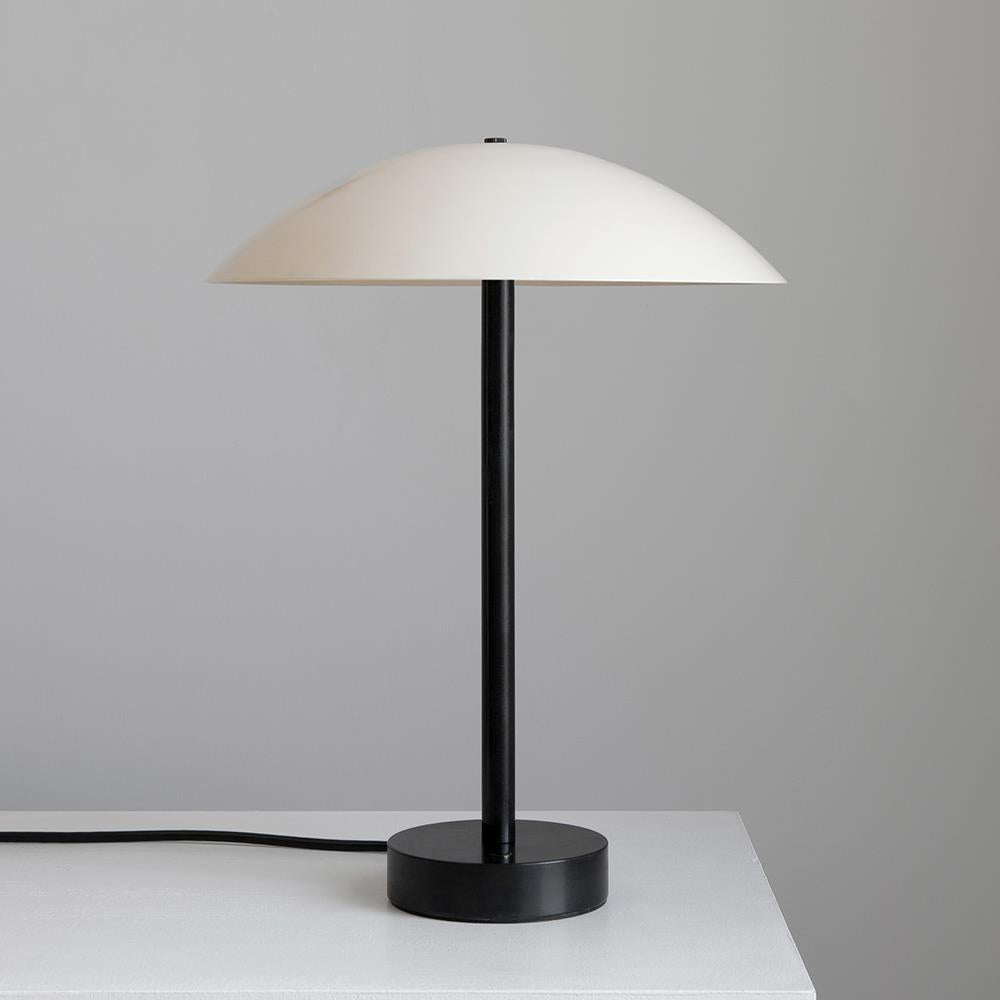 Outlet Arundel table lamp
