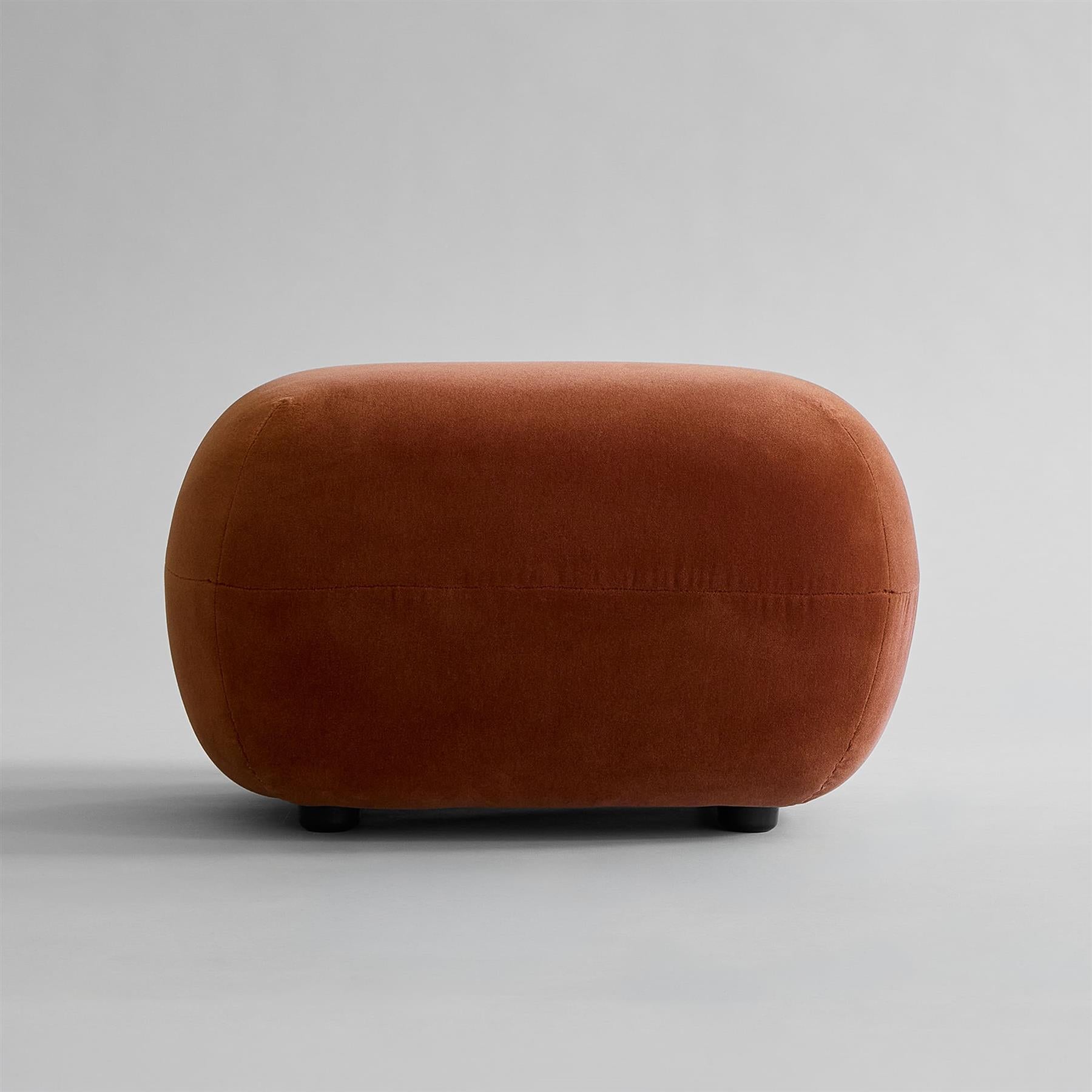 101 Copenhagen Toe Ottoman