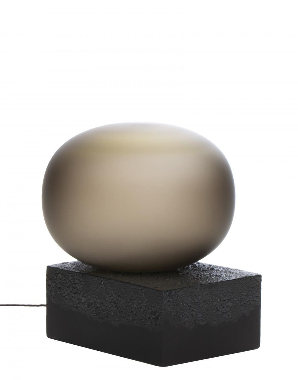Magma table lamp