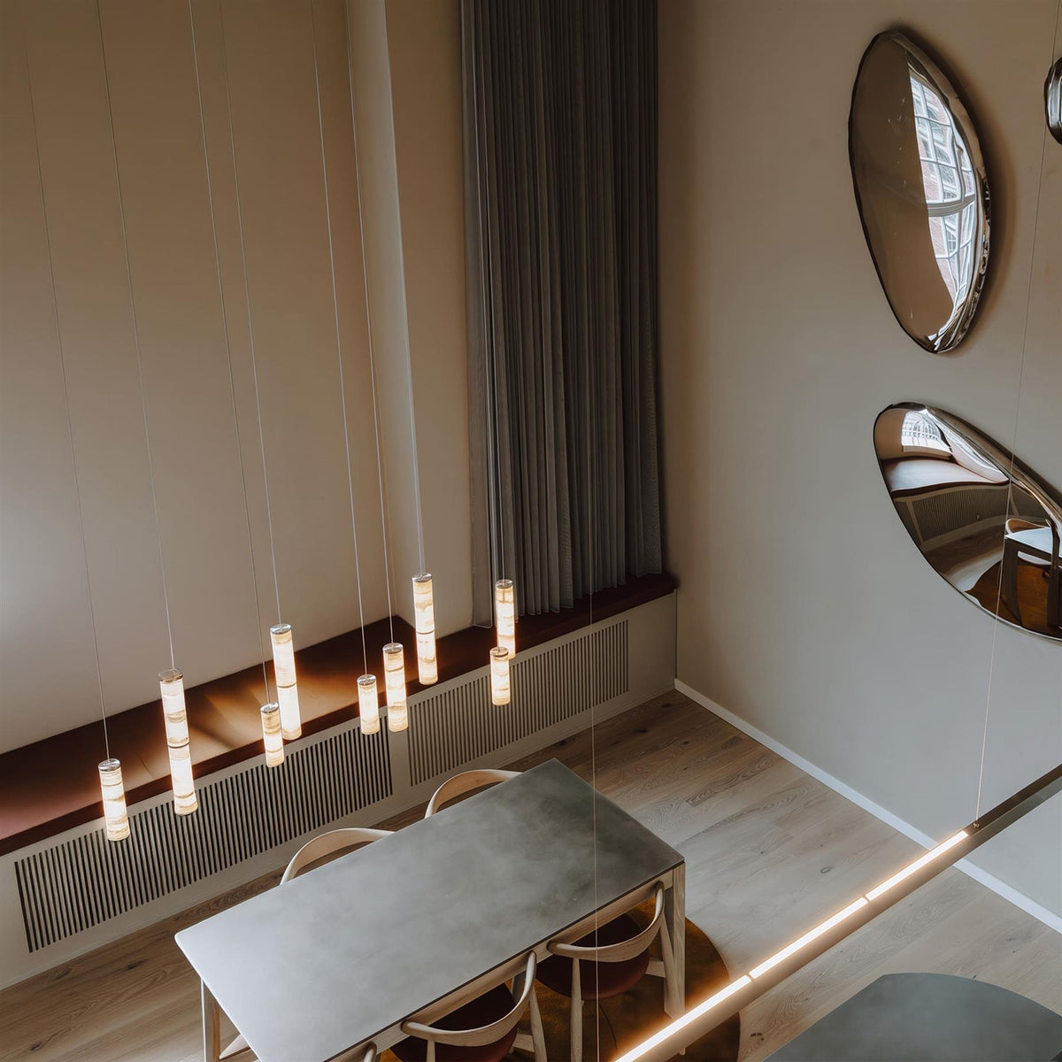 Anour Pars Cluster Pendant Light