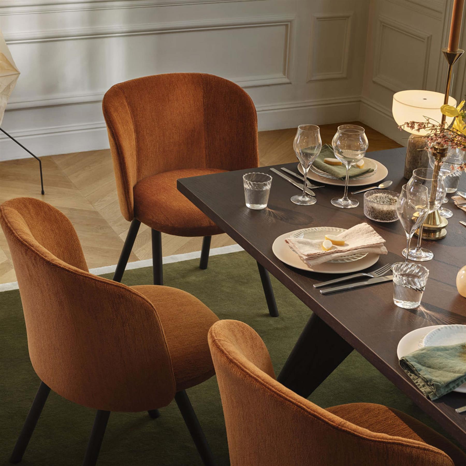 Vitra S.A.M Bois Dining Table