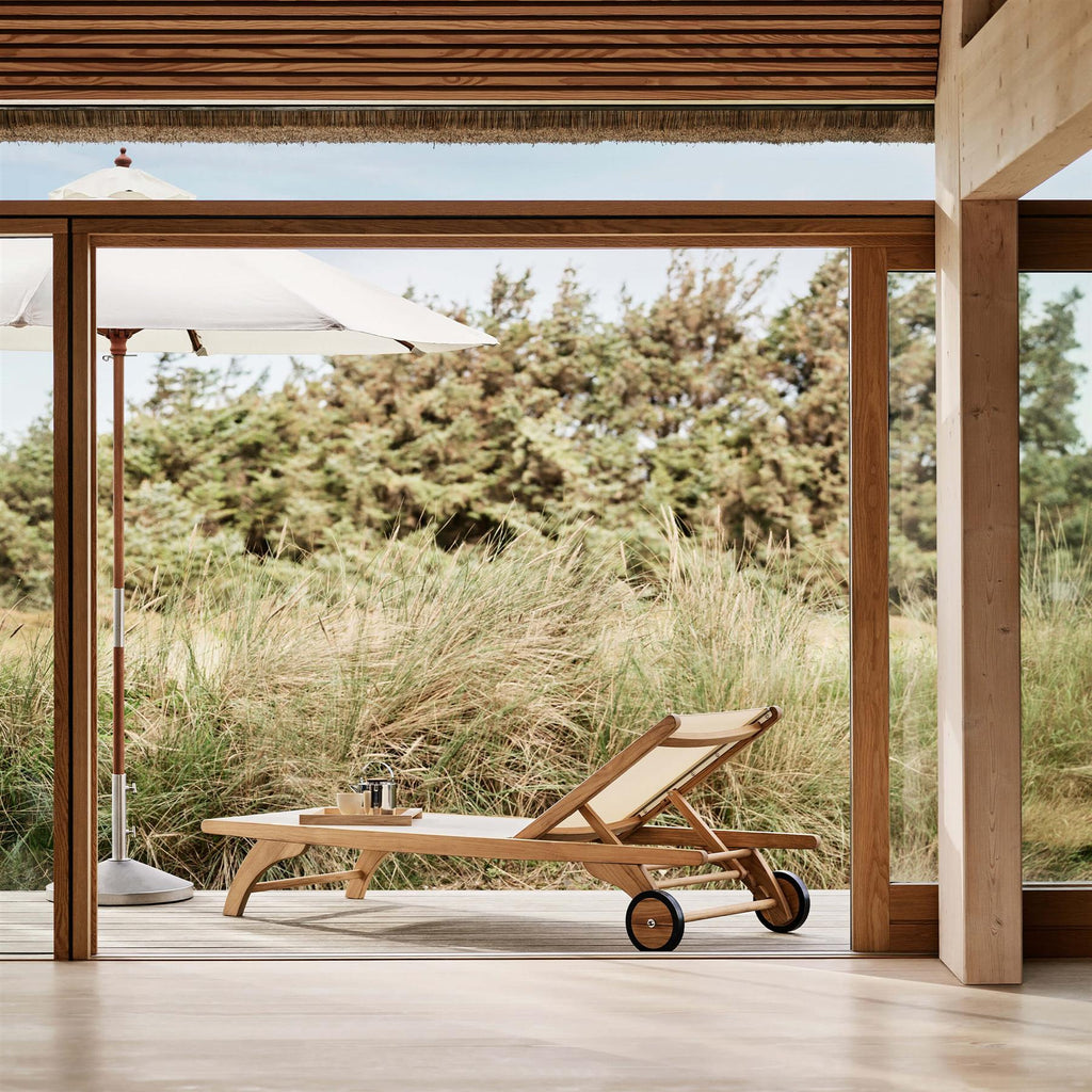 Fritz Hansen Columbus Sunbed