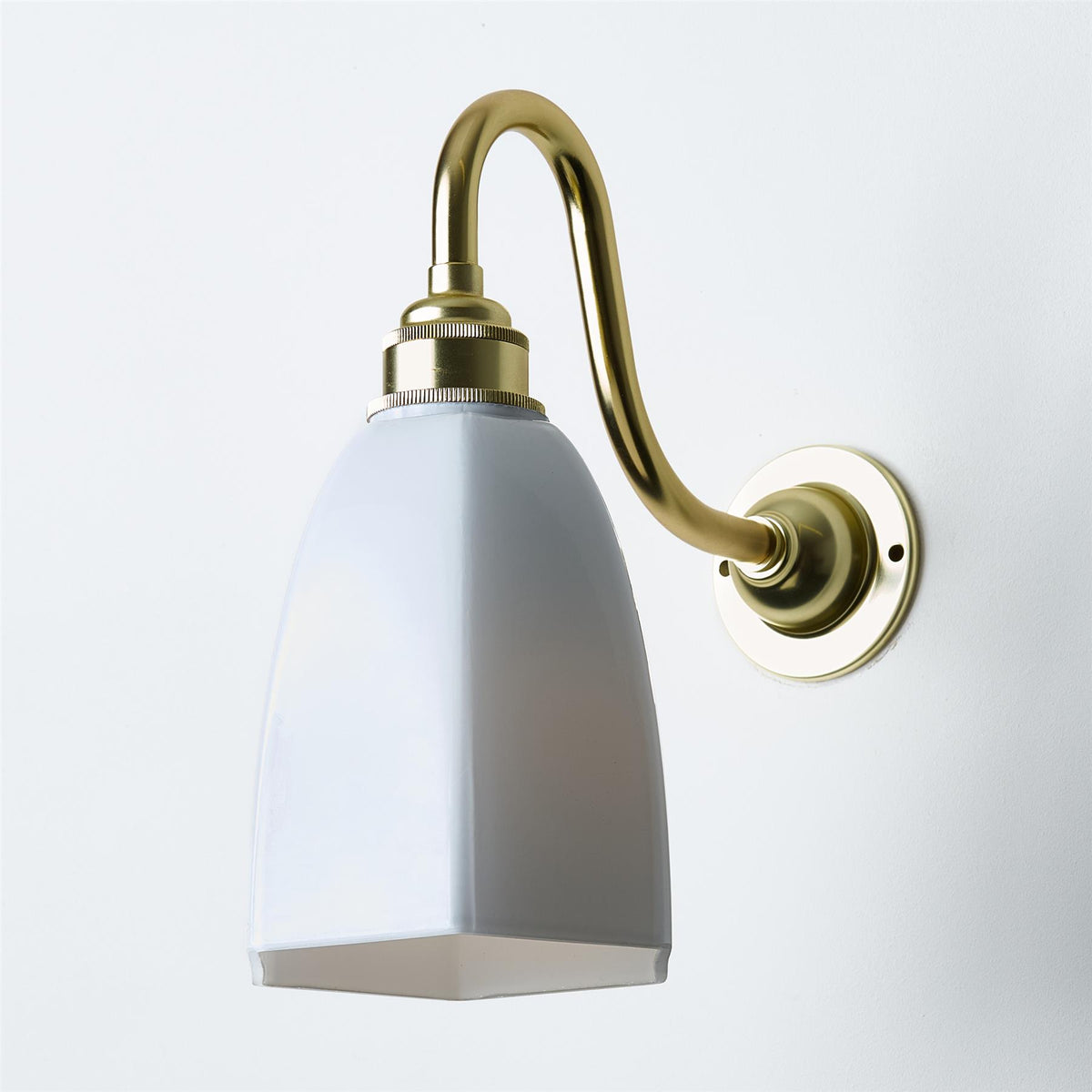 Old School Electric Gatsby Wall Light : Swan Arm