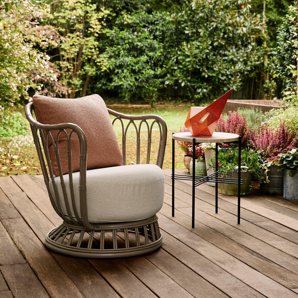GUBI Grace Outdoor Lounge Chair