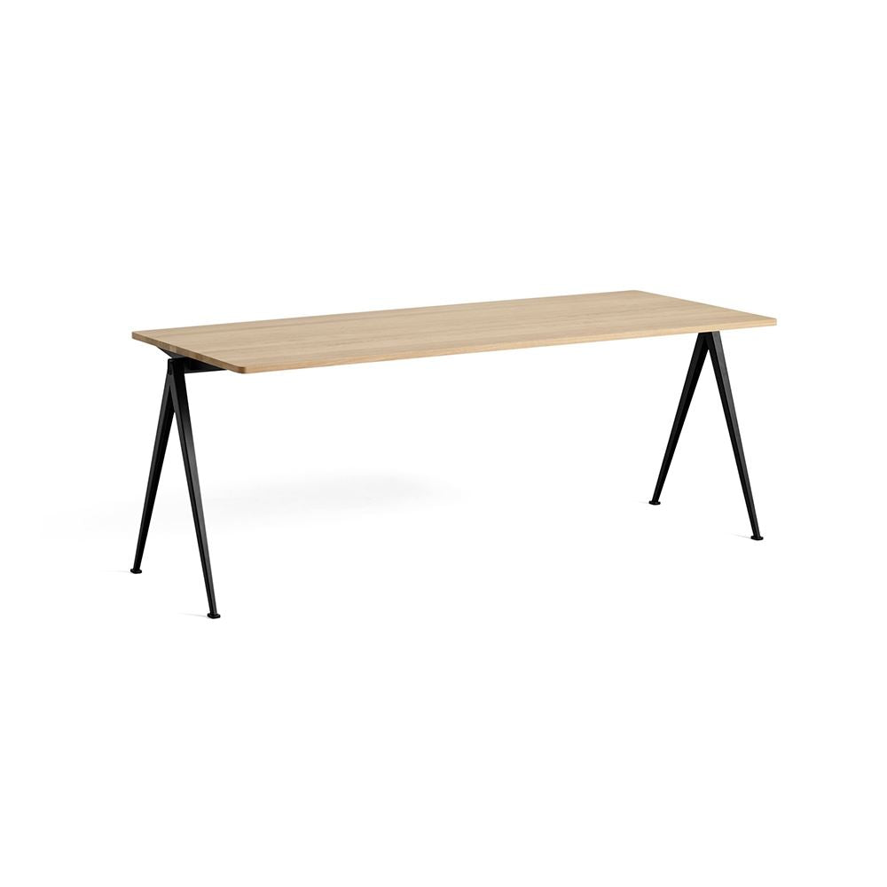 HAY Pyramid Dining Table 01 / 02