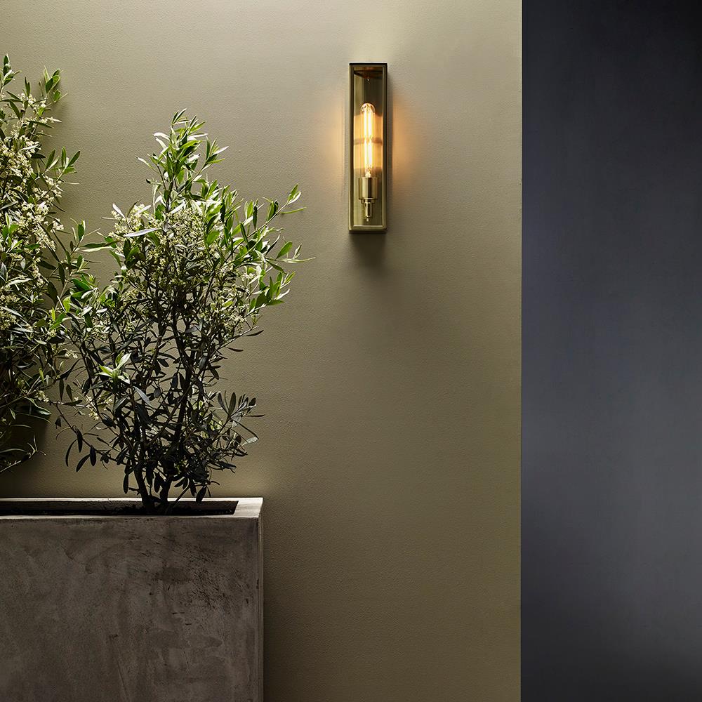 Outlet Harvard wall light