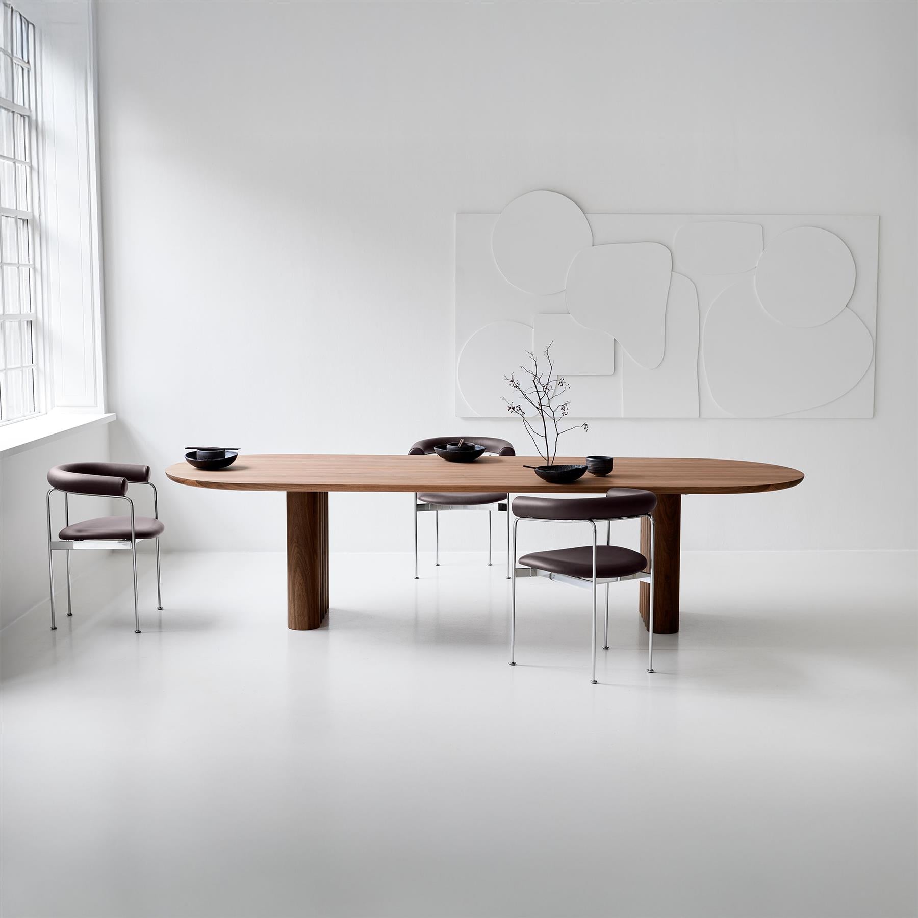 DK3 Plush Extendable Dining Table - 4cm Thick Table Top, Oval