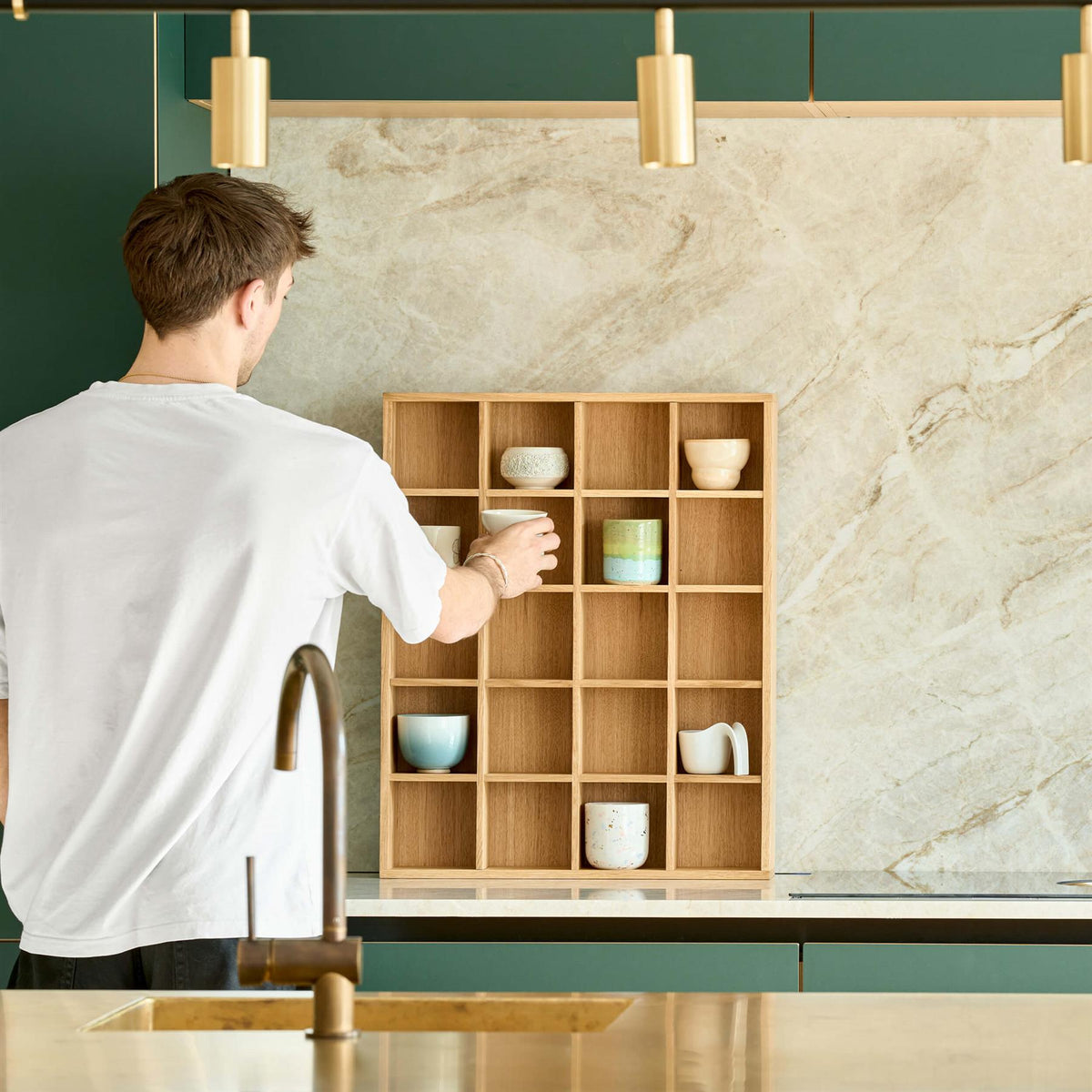 Kath & Andersen Cupshelves