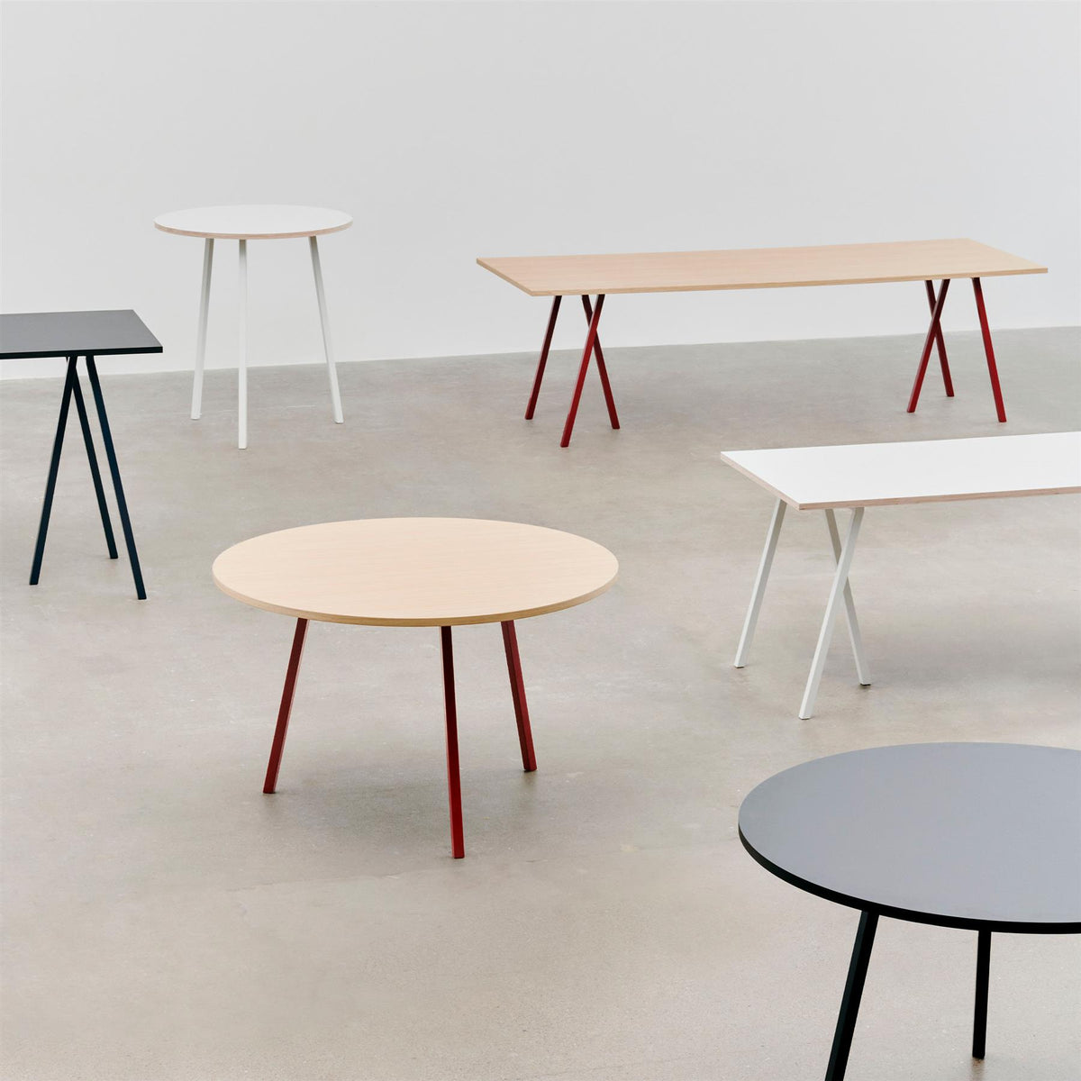 HAY Loop Stand Round High Table