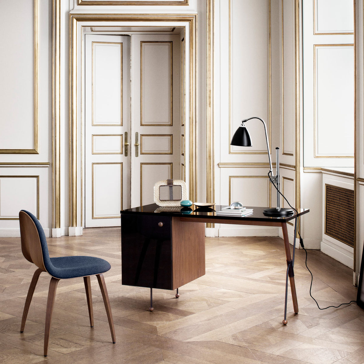 GUBI 62 Desk