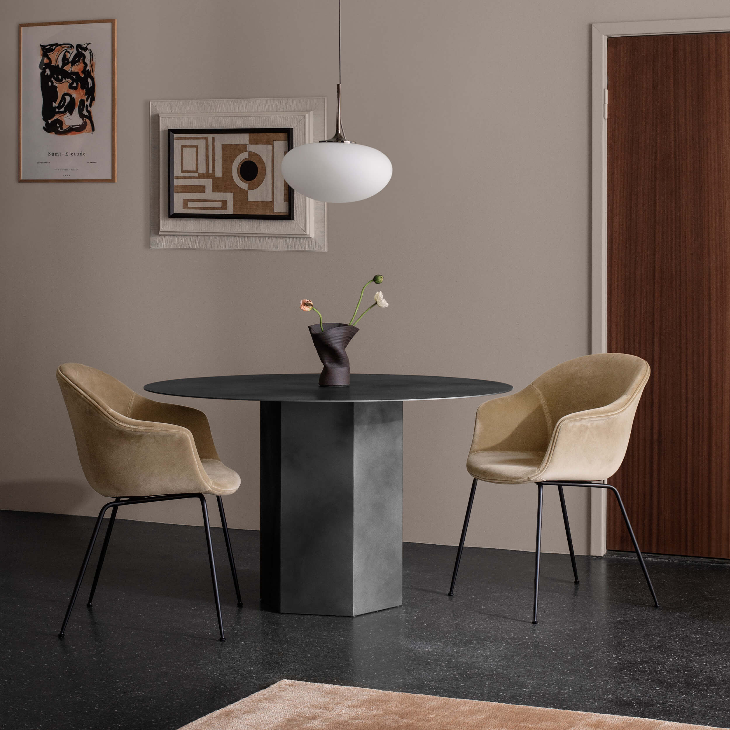 GUBI Epic Dining Table - Steel