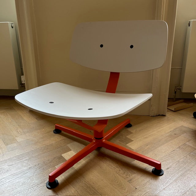 Ex-Display (Bath Showroom)   Raawii Arba Lounge Chair, Un-upholstered - Light grey shell with orange base / Without ottoman