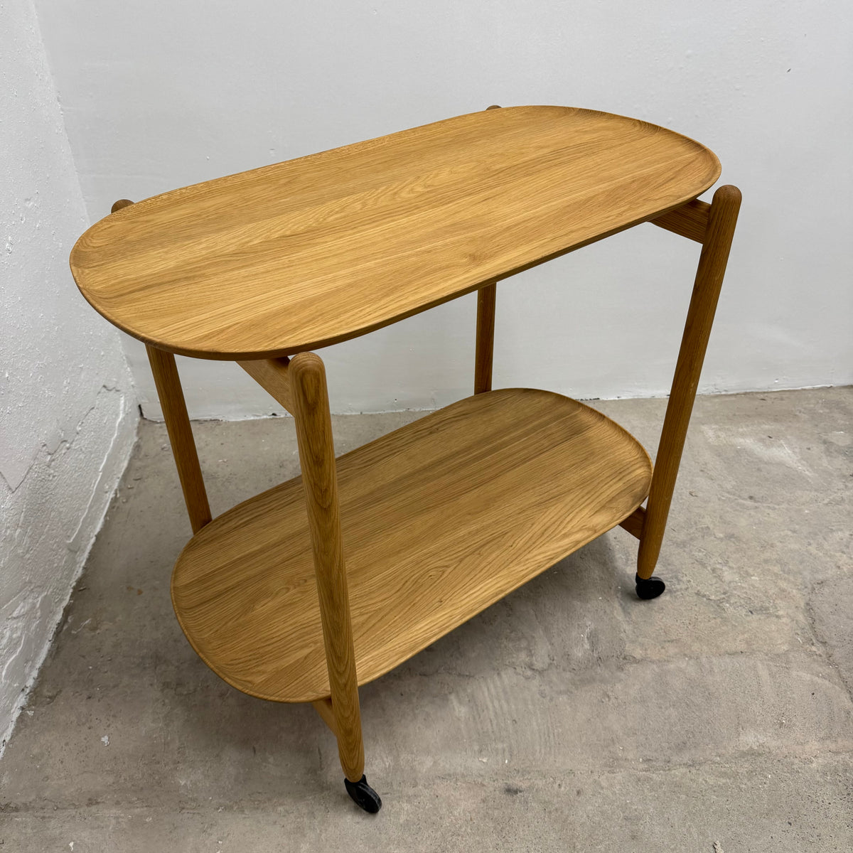 Ex-Display (Bath Showroom) Bolia Coupe Bar Trolley - Oiled oak / Small : 80cm *DAMAGED LEG*
