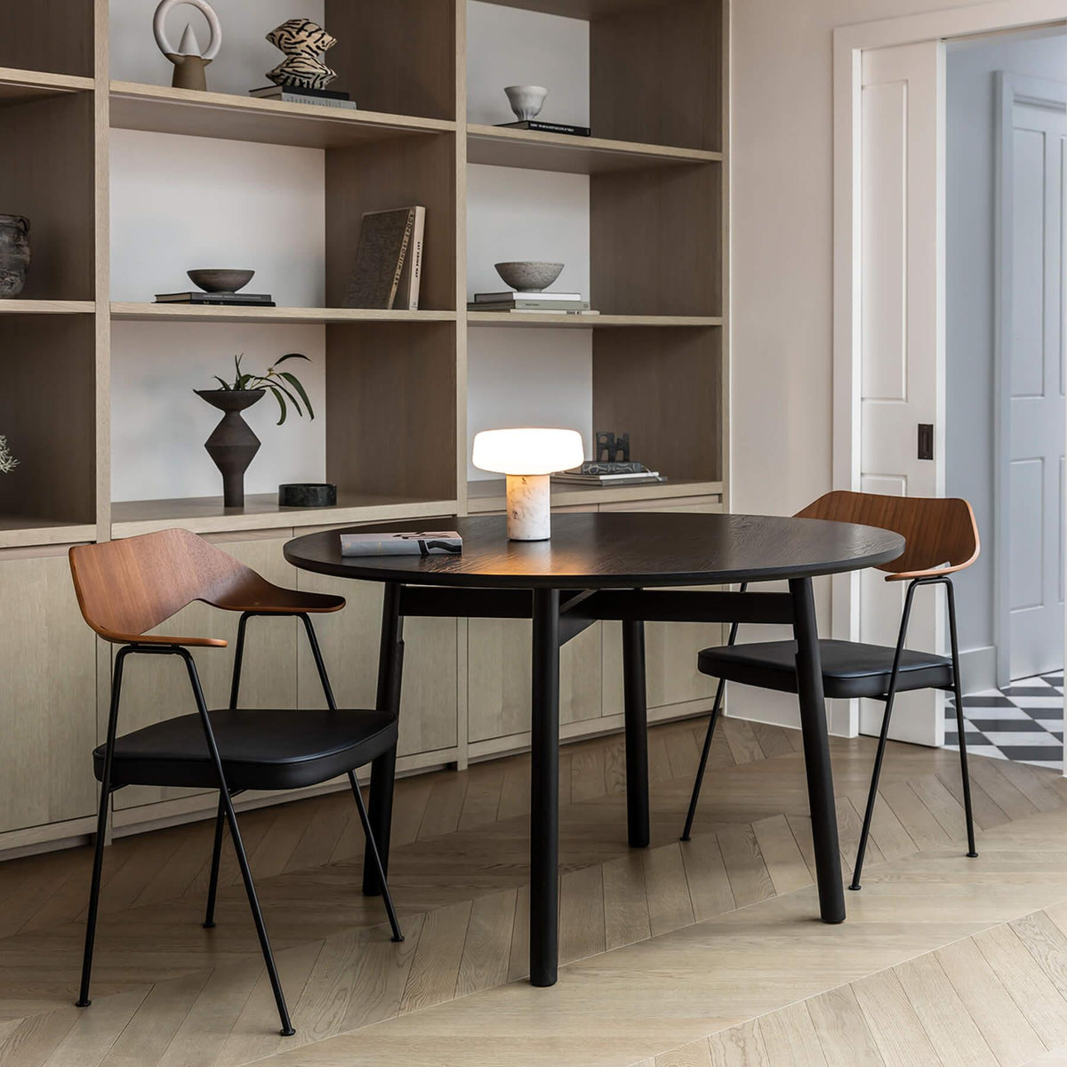 Case Furniture Solid Table Lamp