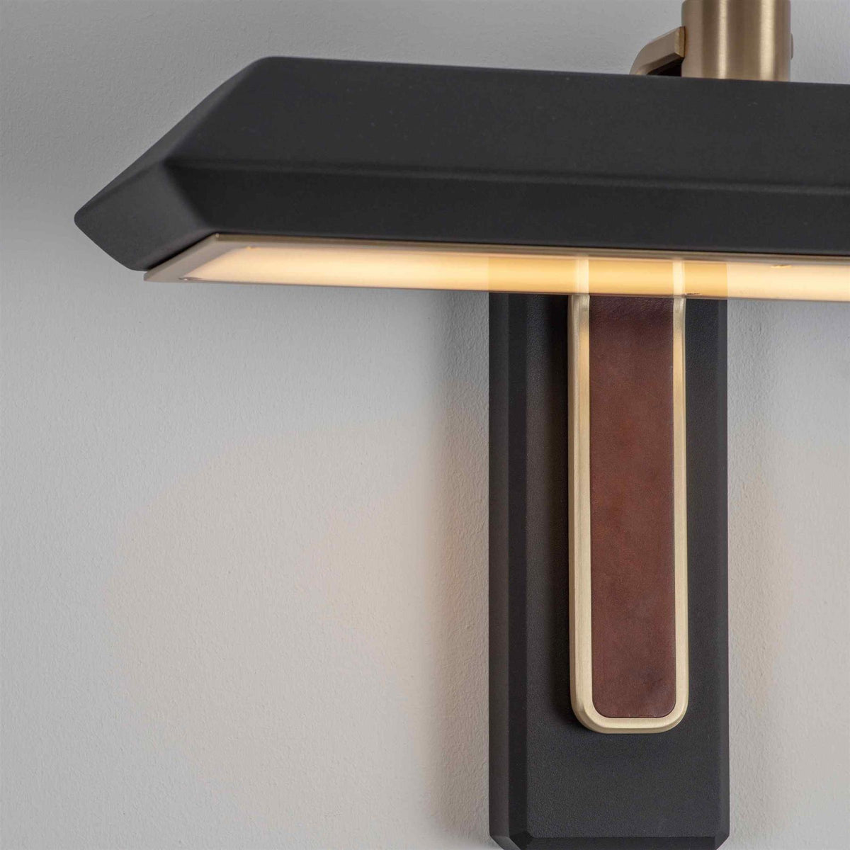 Bert Frank Rinato Single Wall Light