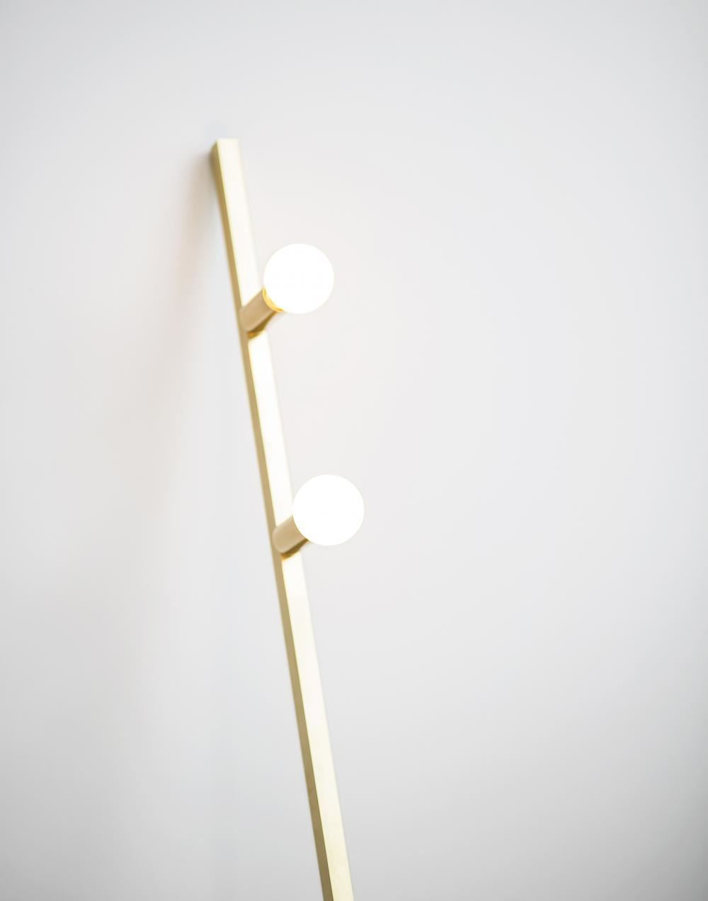 Dot line floor light