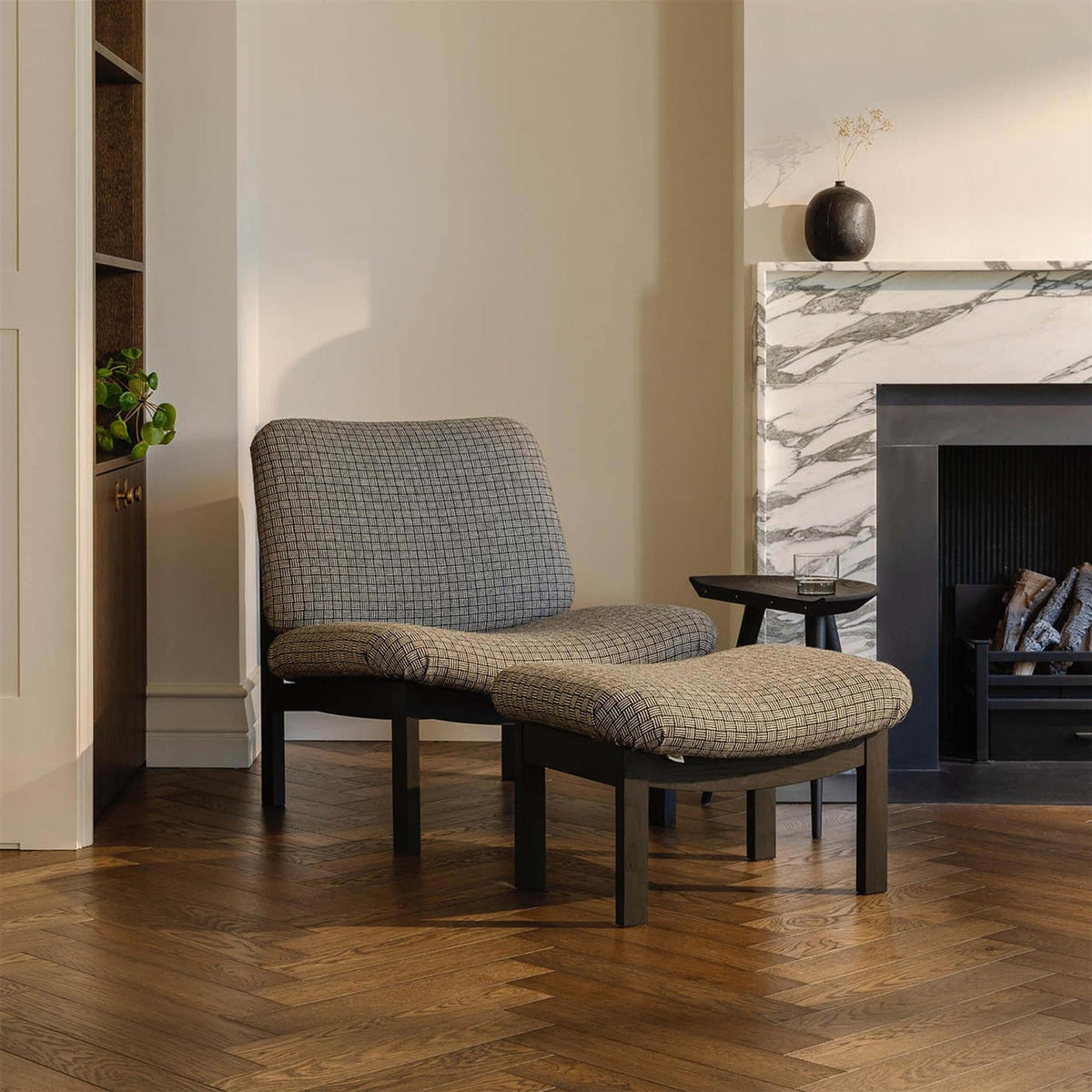 Tamart Clore Lounge Chair with Ottoman