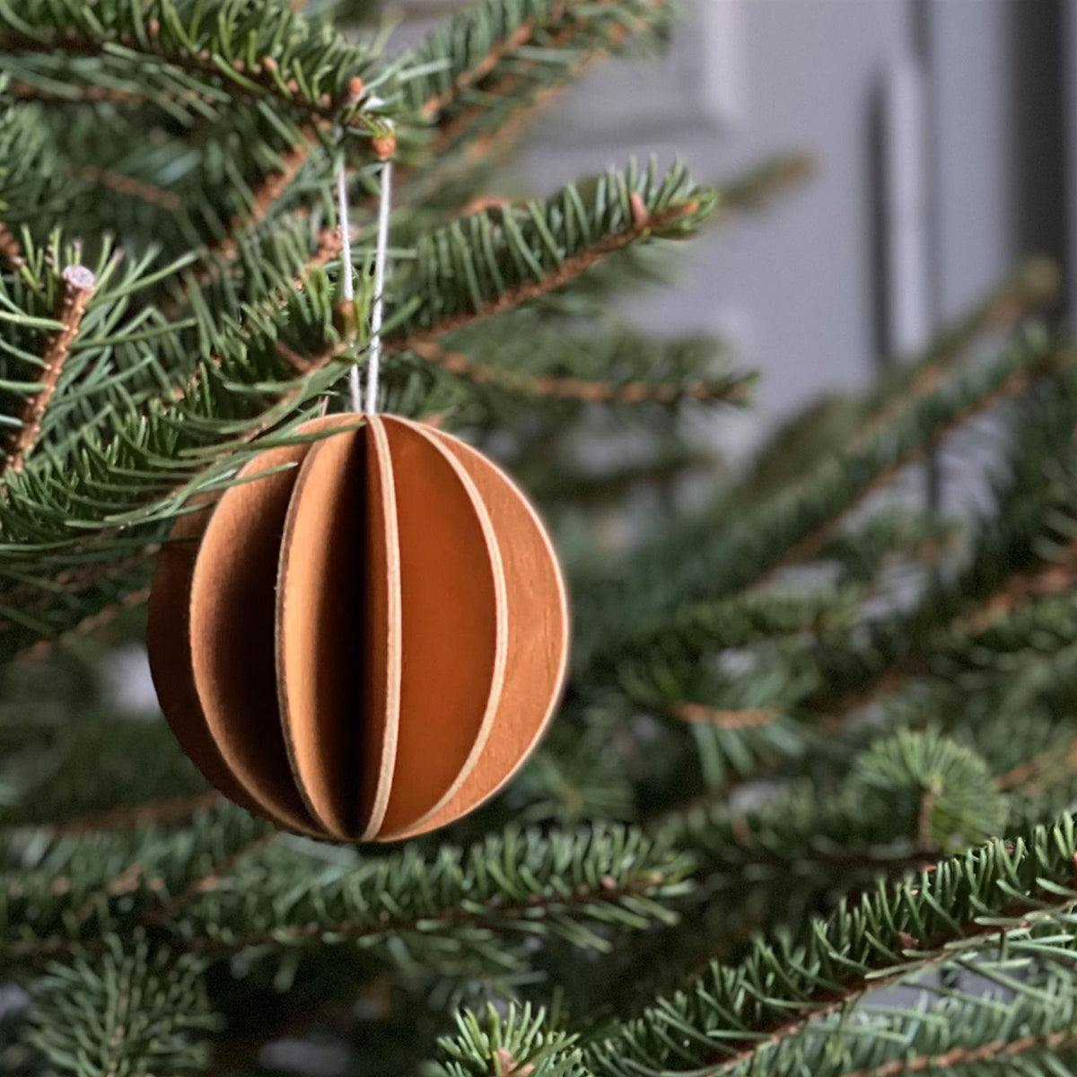 Lovi Wooden Christmas Baubles- Diameter : 6cm, Set of 4