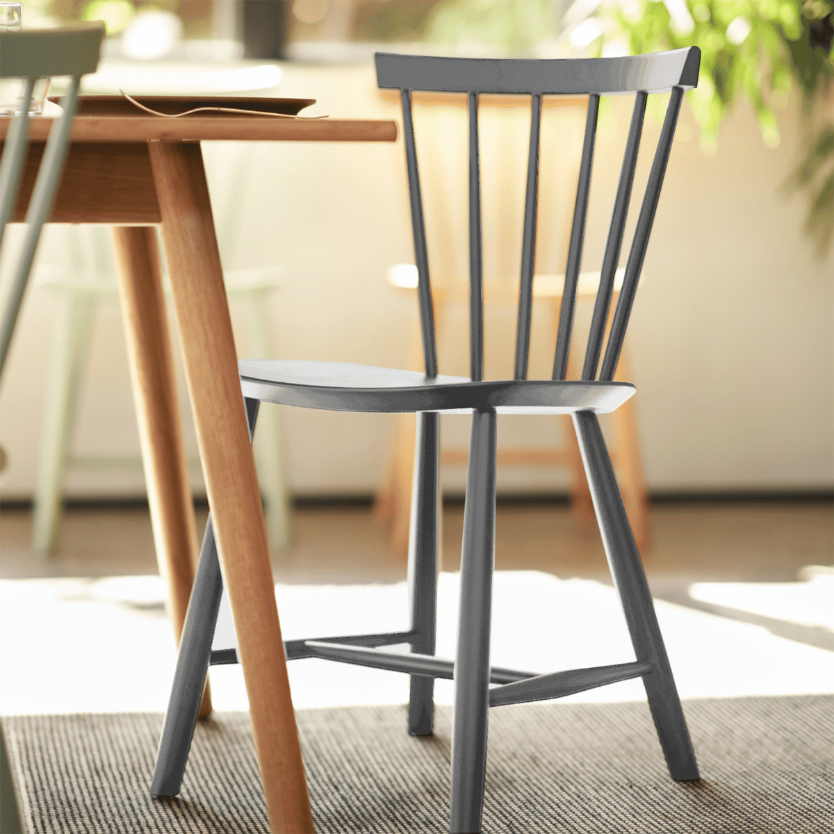 FDB Mobler Round Kitchen Dining Table Set