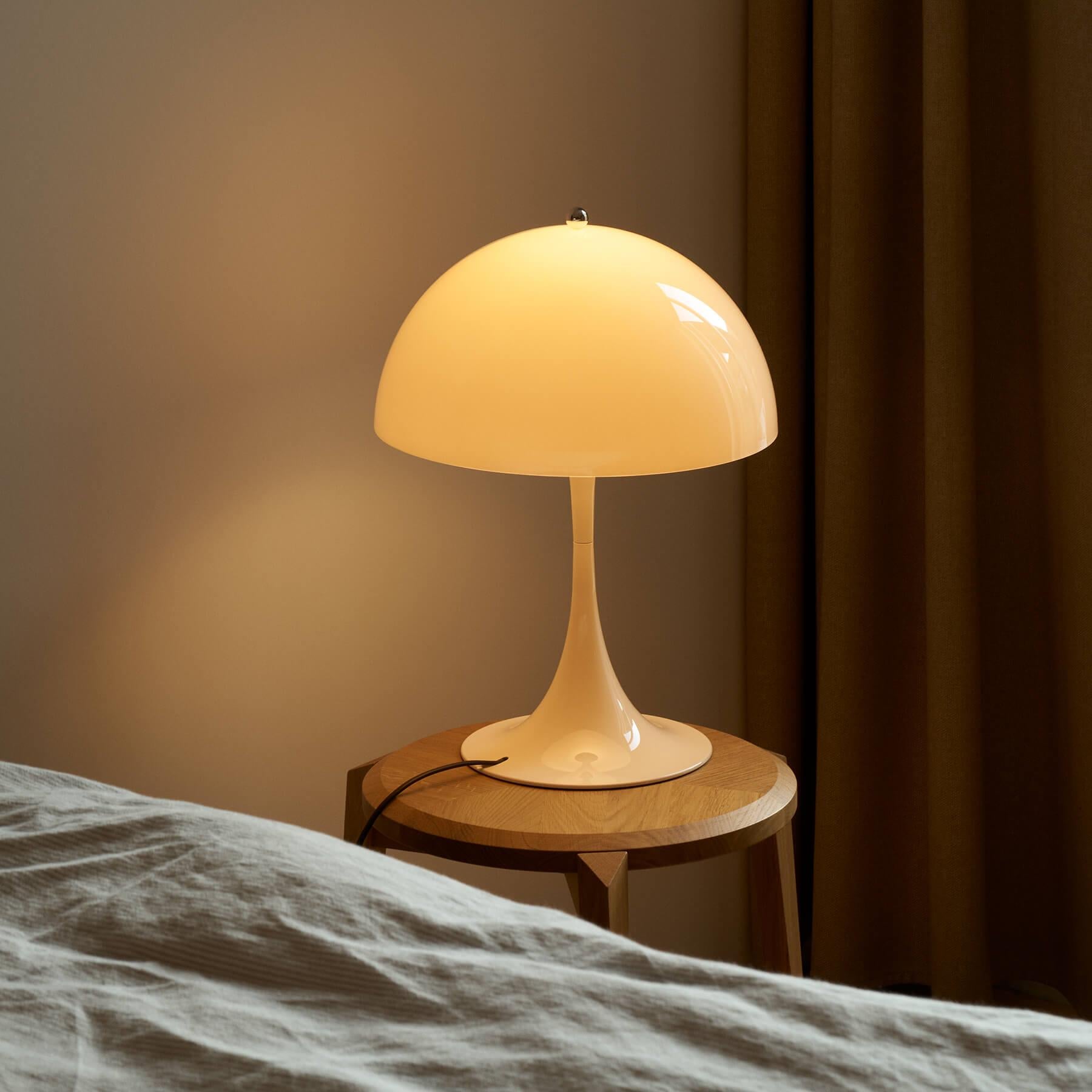 Louis Poulsen Panthella 320 Table Lamp